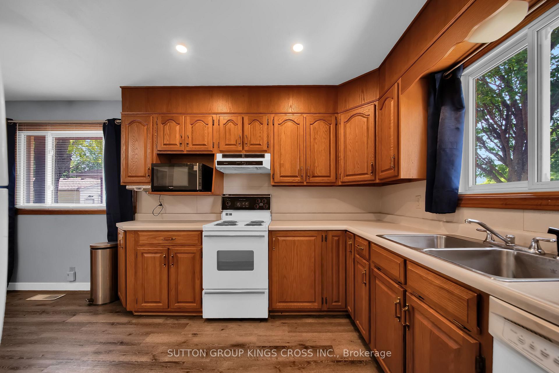 Photo 15 of 34 Hillcrest Avenue, Chatham-Kent — HOMEH