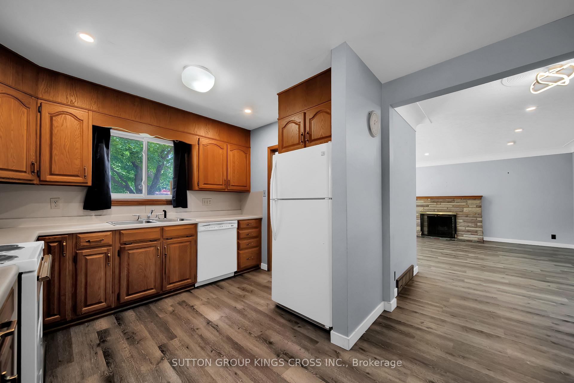 Photo 16 of 34 Hillcrest Avenue, Chatham-Kent — HOMEH