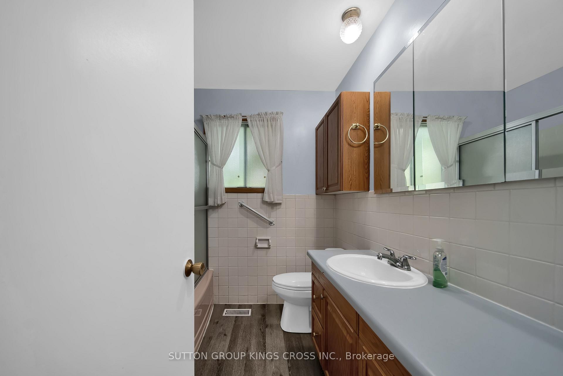 Photo 21 of 34 Hillcrest Avenue, Chatham-Kent — HOMEH