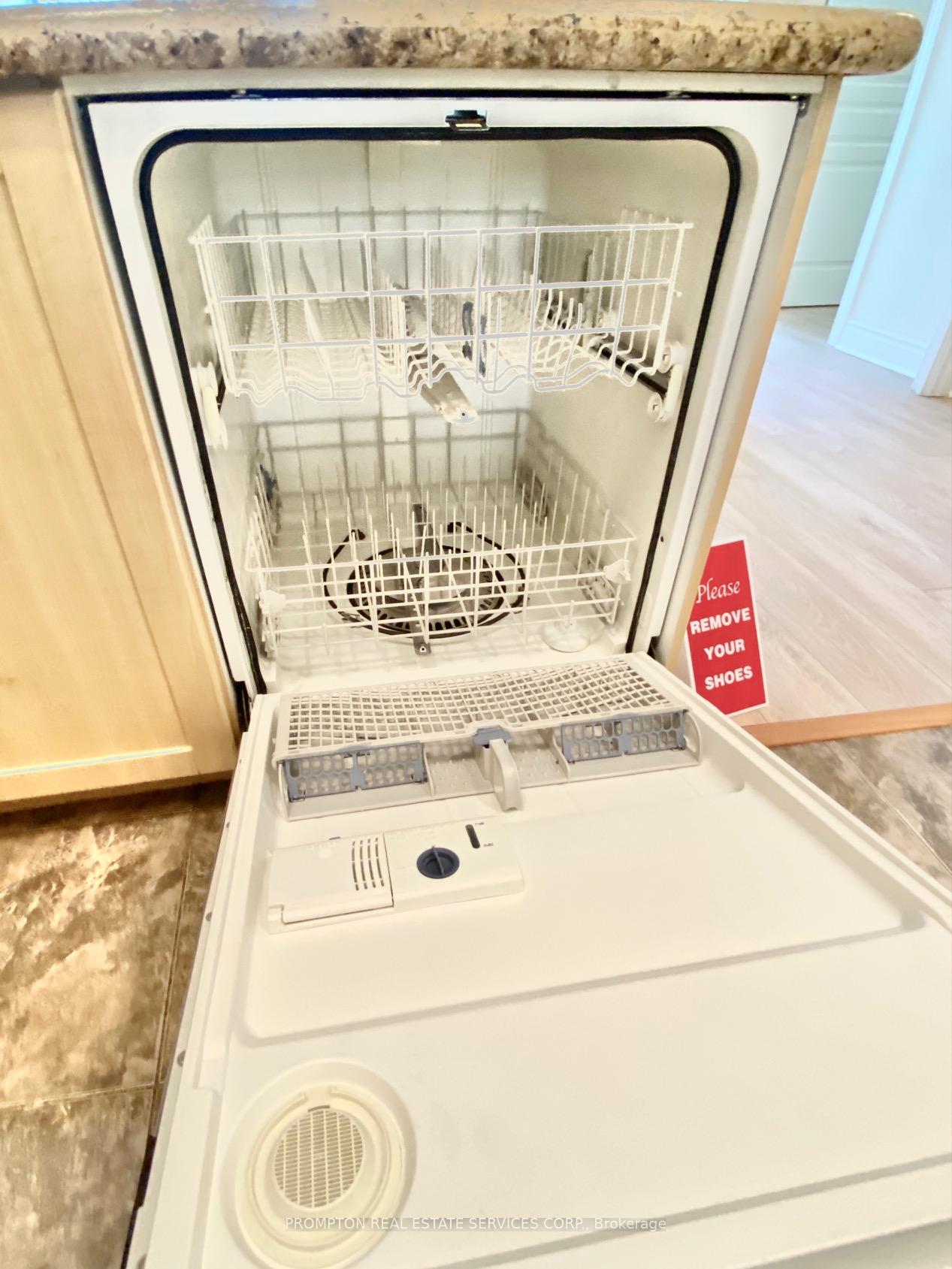 Photo 17 of Unit Ph03, 30 Clegg Road, Markham, Unionville — HOMEH