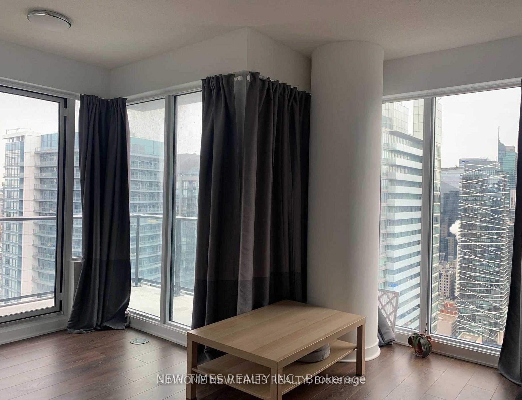 Photo 5 of Unit 3308, 125 Blue Jays Way, Toronto, Waterfront Communities — HOMEH