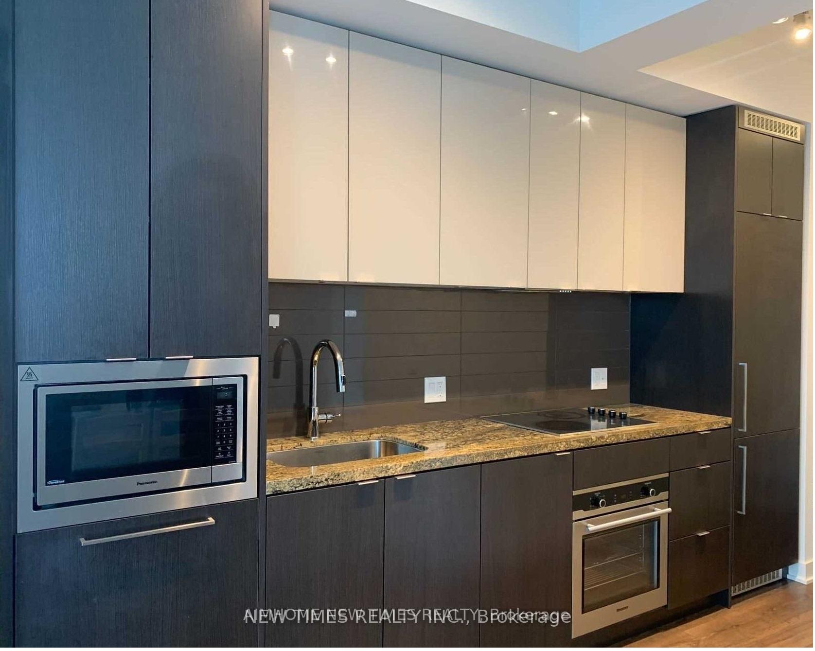 Photo 6 of Unit 3308, 125 Blue Jays Way, Toronto, Waterfront Communities — HOMEH