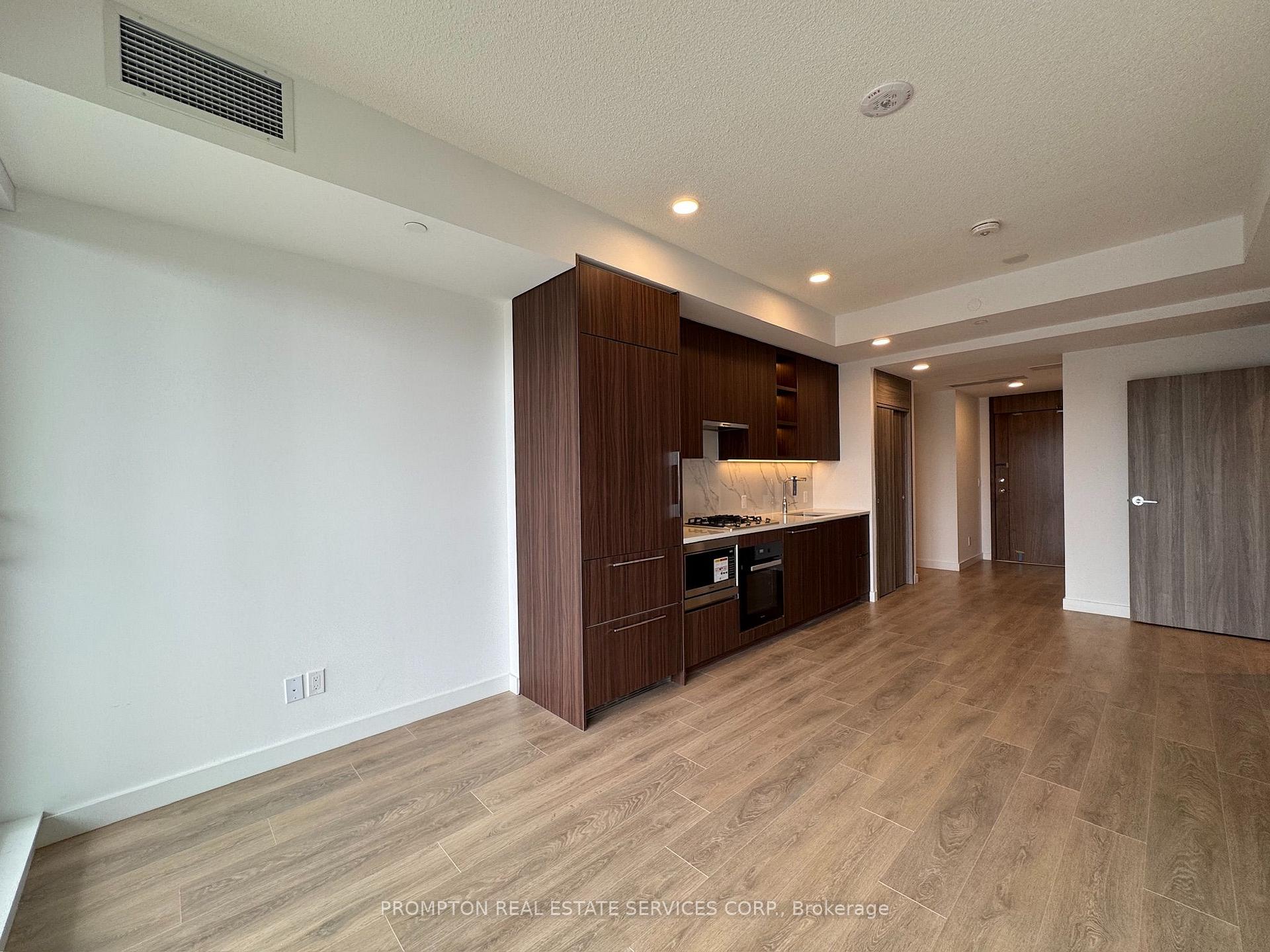 Photo 4 of Unit 1615, 75 Billes Heights, North York, Bayview Village — HOMEH