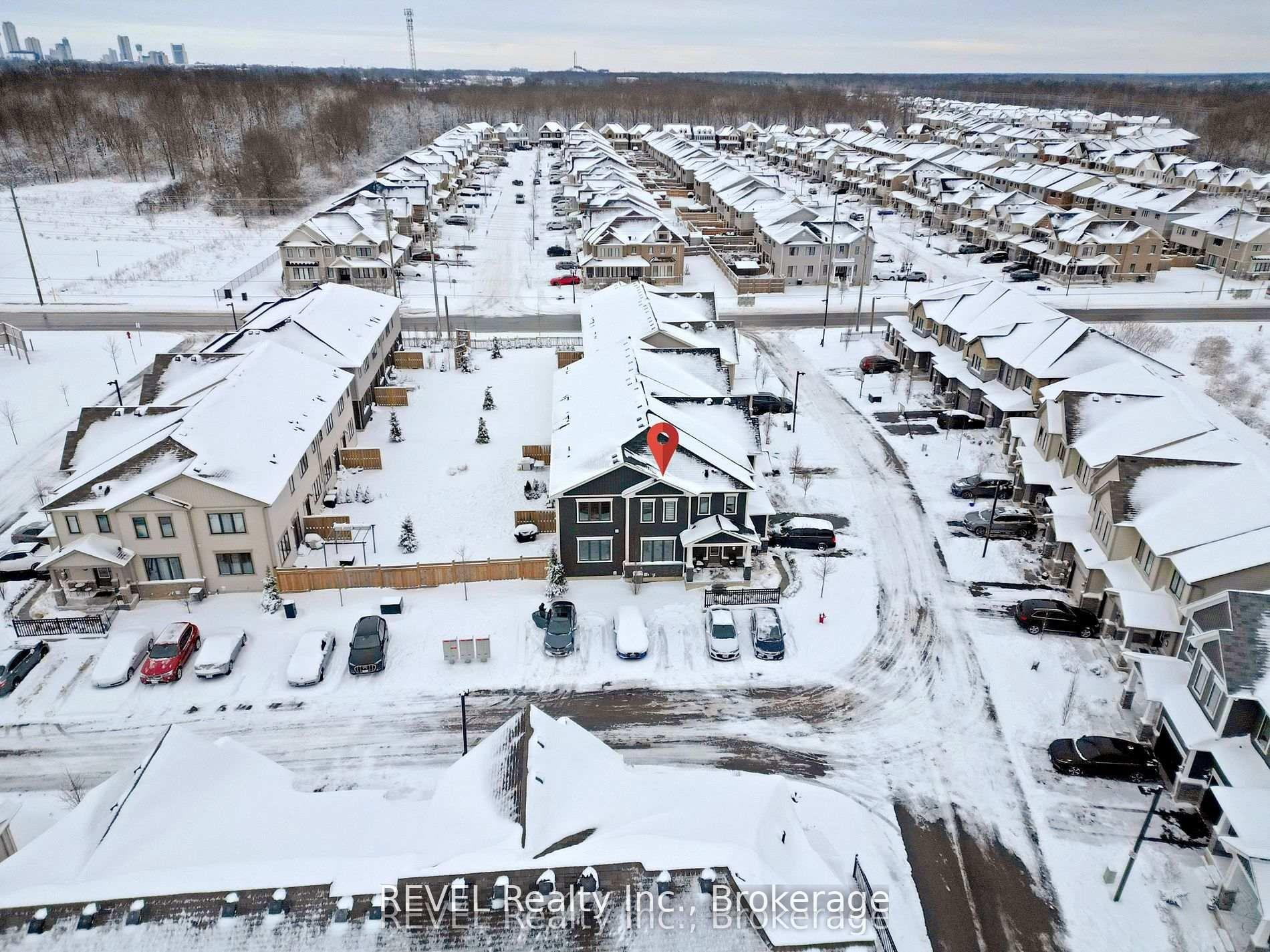 Photo 3 of Unit 38, 7789 Kalar Road, Niagara Falls, Brown — HOMEH