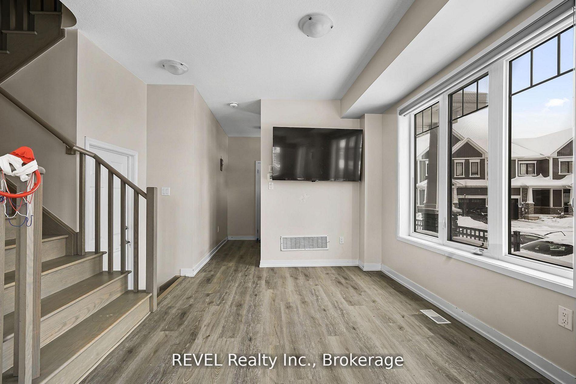 Photo 5 of Unit 38, 7789 Kalar Road, Niagara Falls, Brown — HOMEH