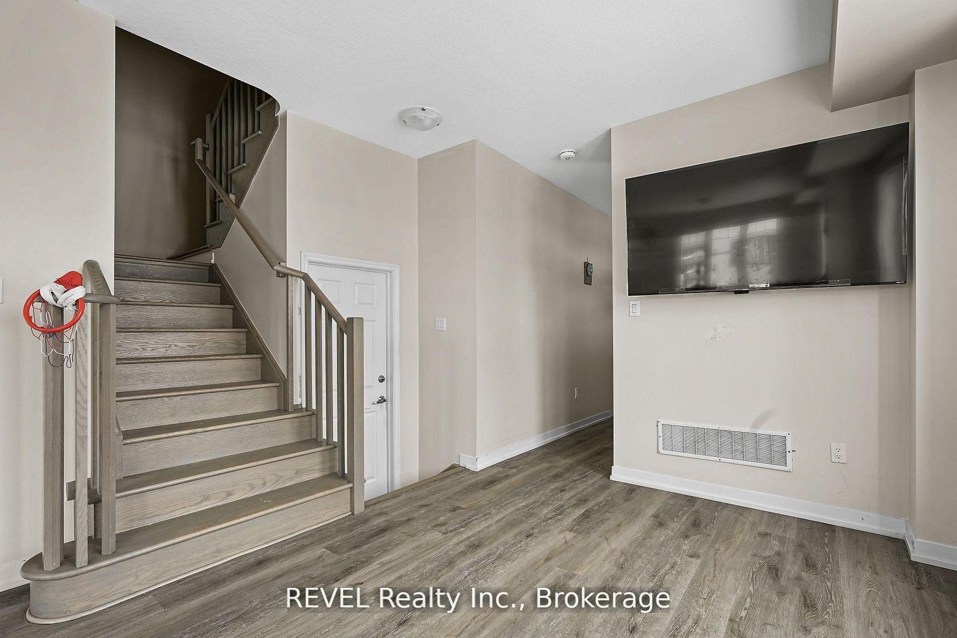 Photo 6 of Unit 38, 7789 Kalar Road, Niagara Falls, Brown — HOMEH