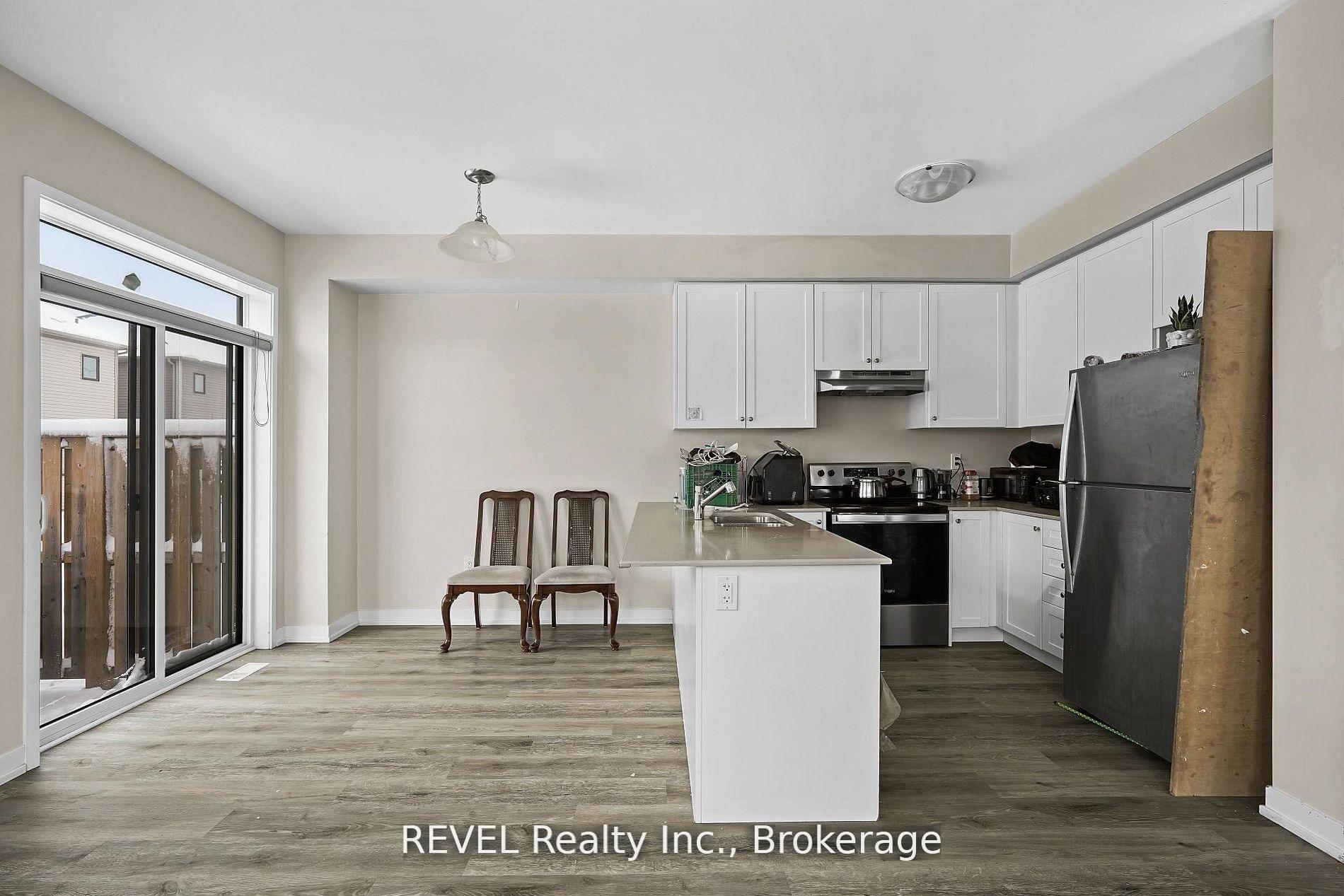 Photo 9 of Unit 38, 7789 Kalar Road, Niagara Falls, Brown — HOMEH