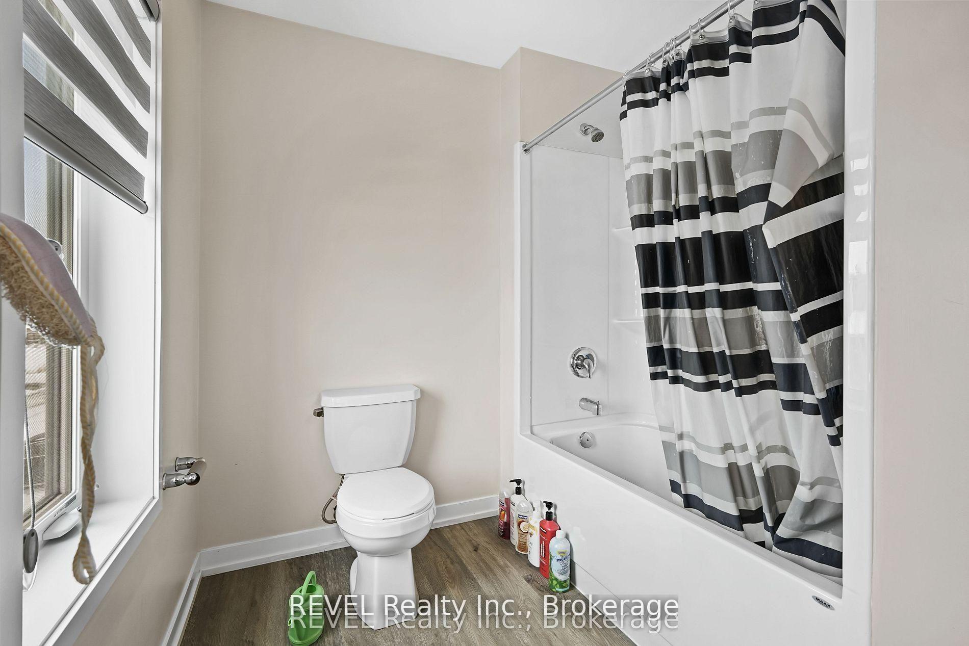 Photo 11 of Unit 38, 7789 Kalar Road, Niagara Falls, Brown — HOMEH