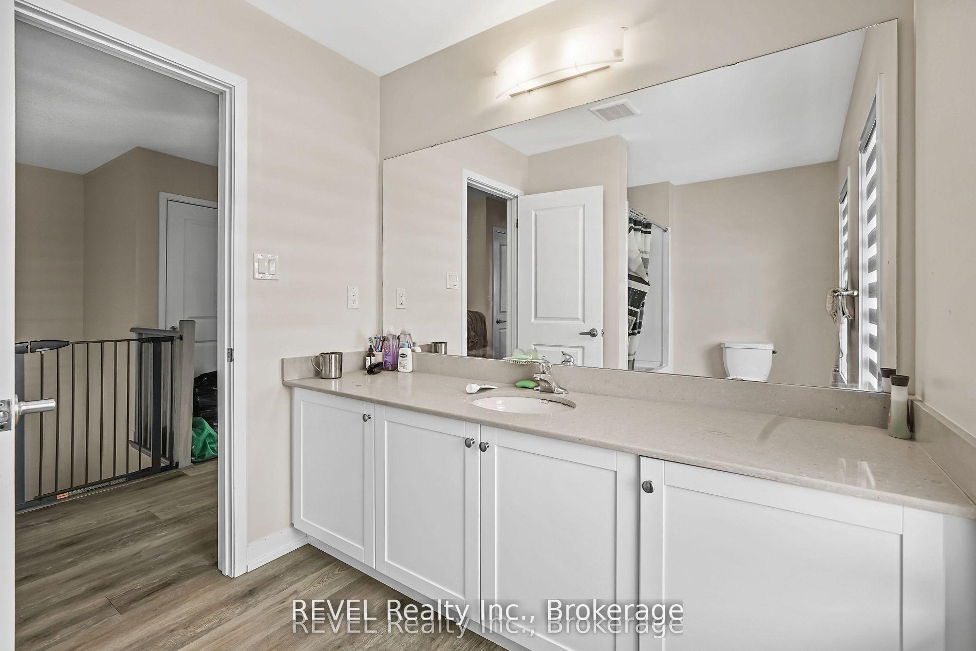 Photo 12 of Unit 38, 7789 Kalar Road, Niagara Falls, Brown — HOMEH