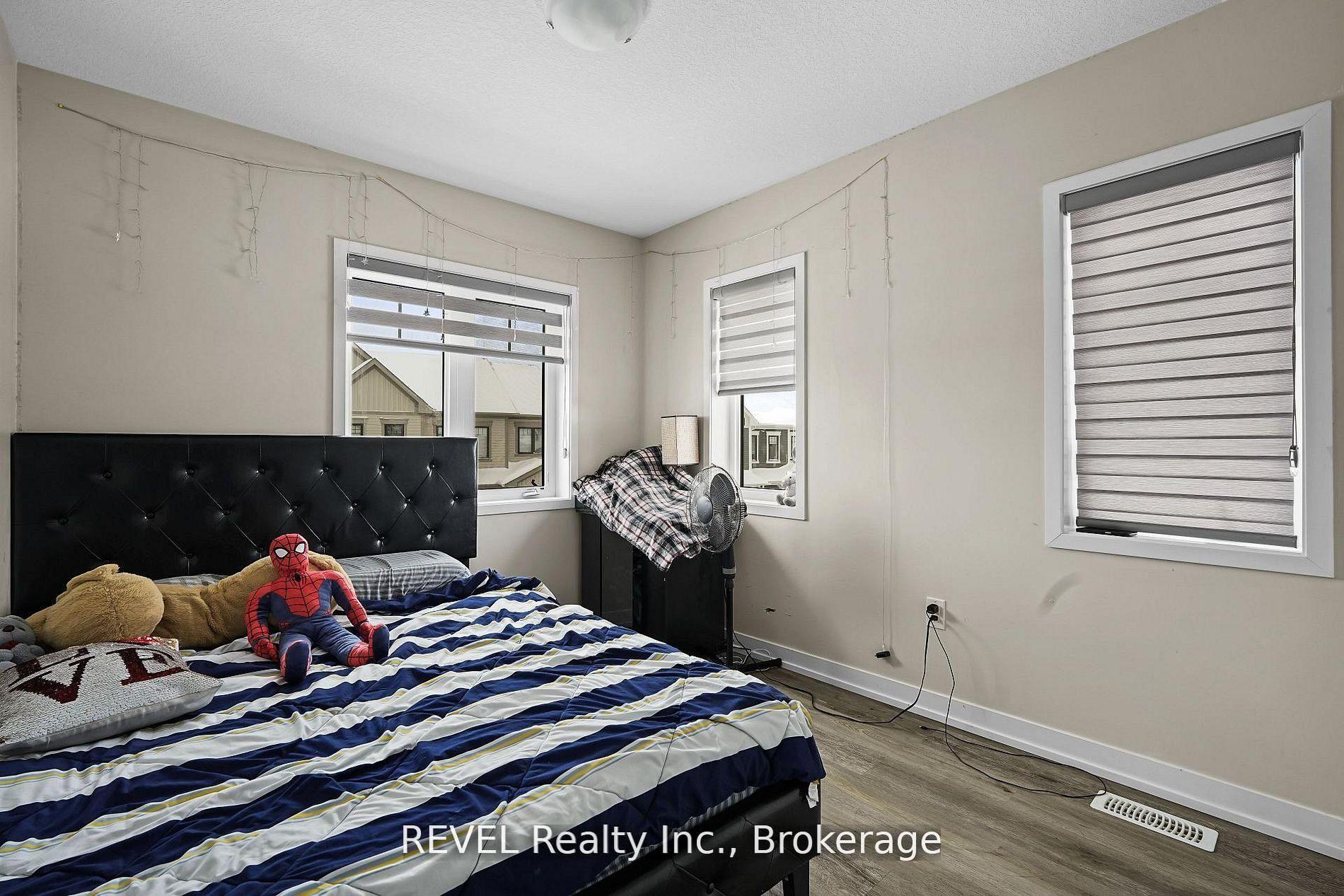 Photo 13 of Unit 38, 7789 Kalar Road, Niagara Falls, Brown — HOMEH