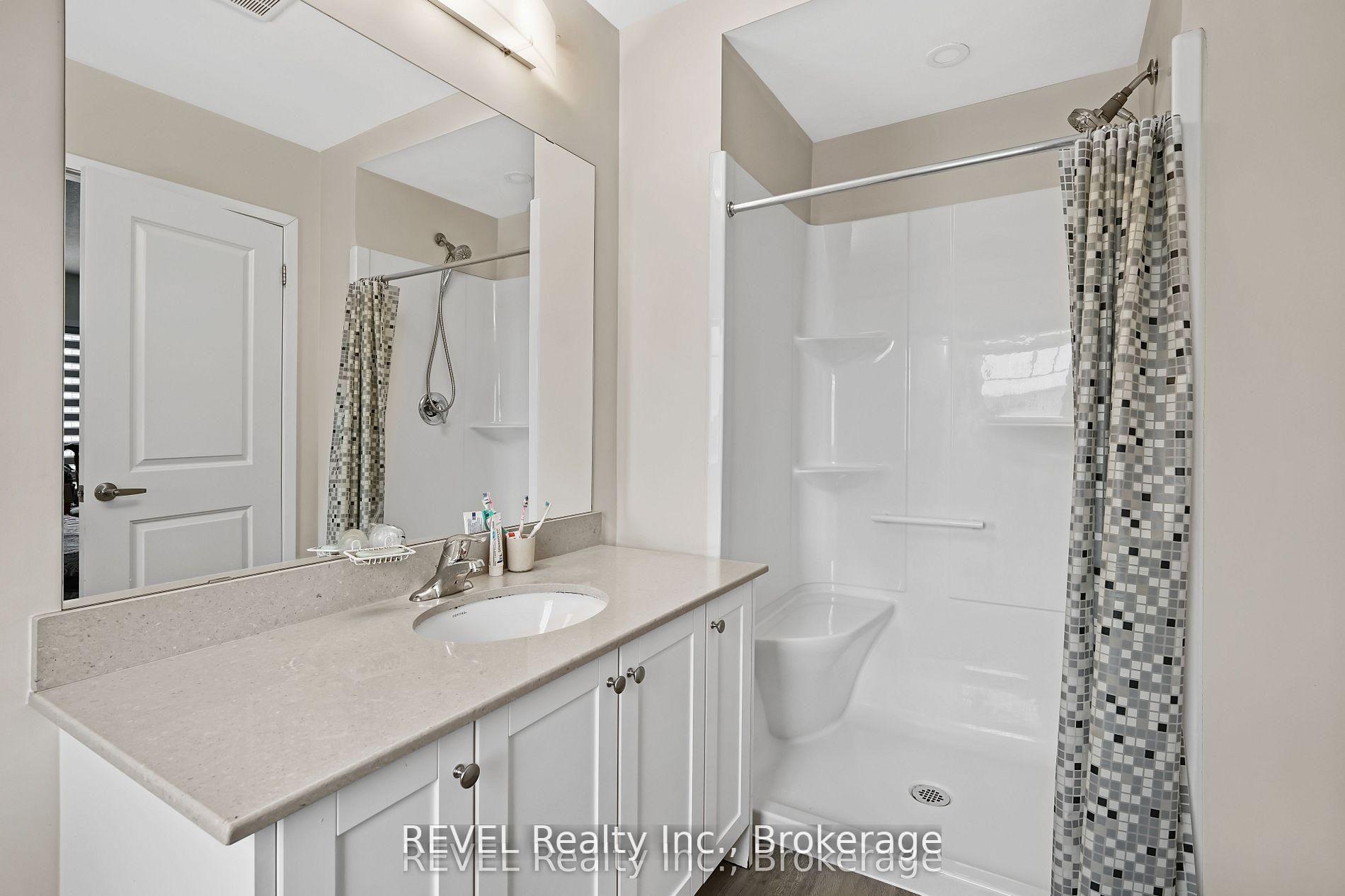 Photo 15 of Unit 38, 7789 Kalar Road, Niagara Falls, Brown — HOMEH