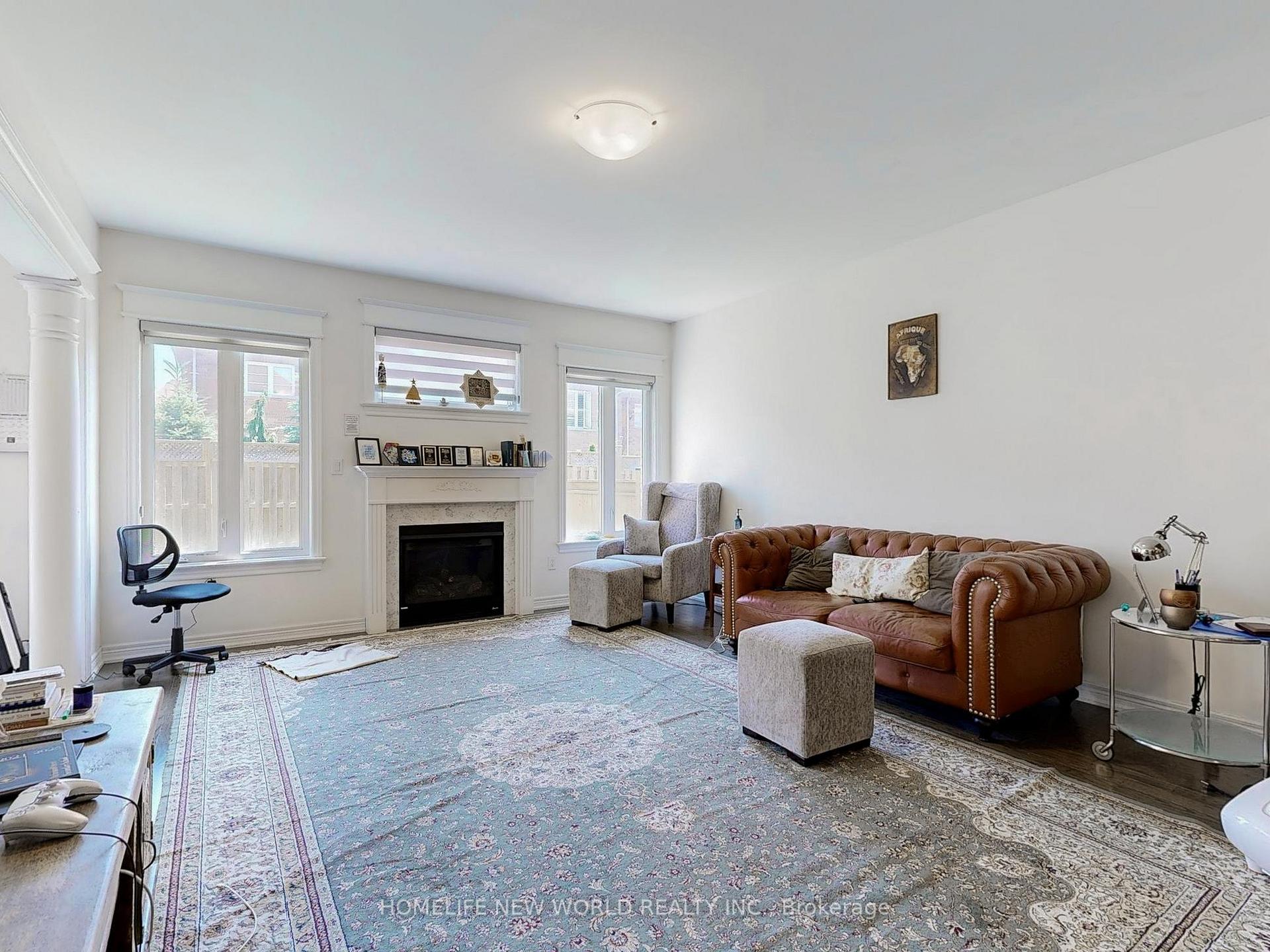 Photo 7 of 54 Thornapple Lane, Richmond Hill, Oak Ridges Lake Wilcox — HOMEH