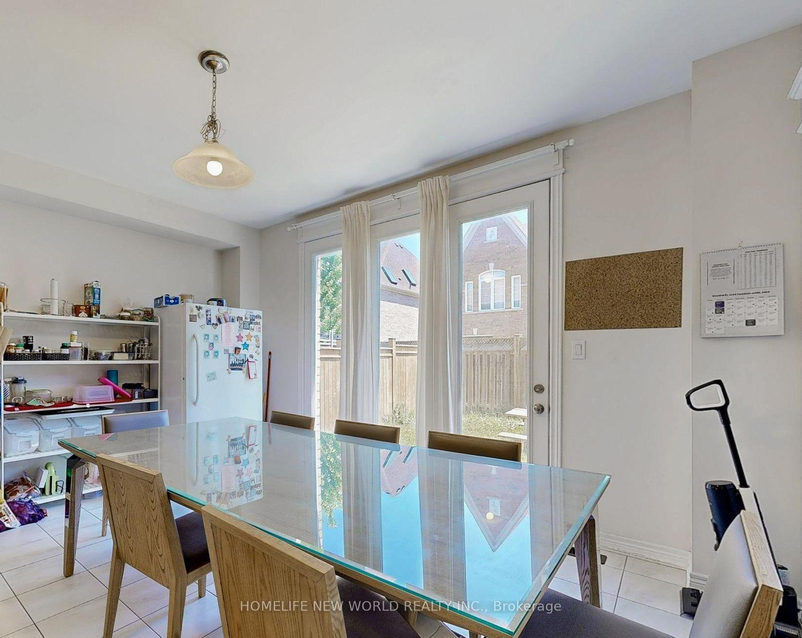 Photo 12 of 54 Thornapple Lane, Richmond Hill, Oak Ridges Lake Wilcox — HOMEH