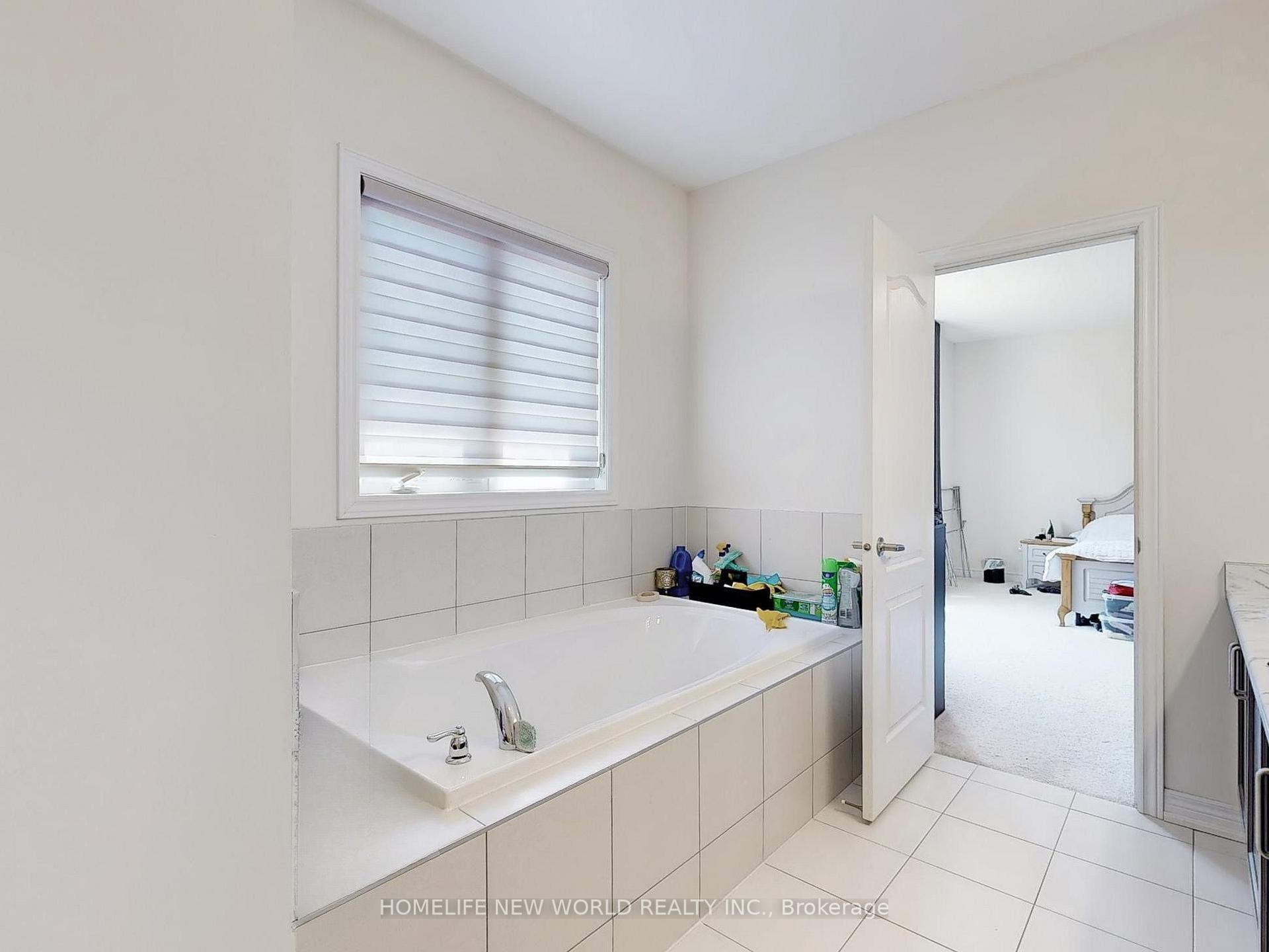 Photo 20 of 54 Thornapple Lane, Richmond Hill, Oak Ridges Lake Wilcox — HOMEH