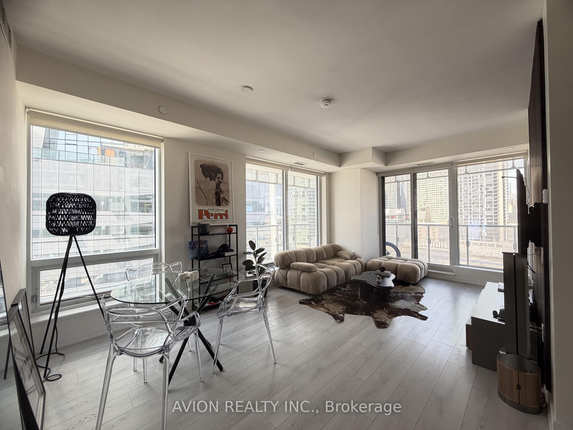 Photo 3 of 28 Freeland Street, Toronto, Waterfront Communities — HOMEH