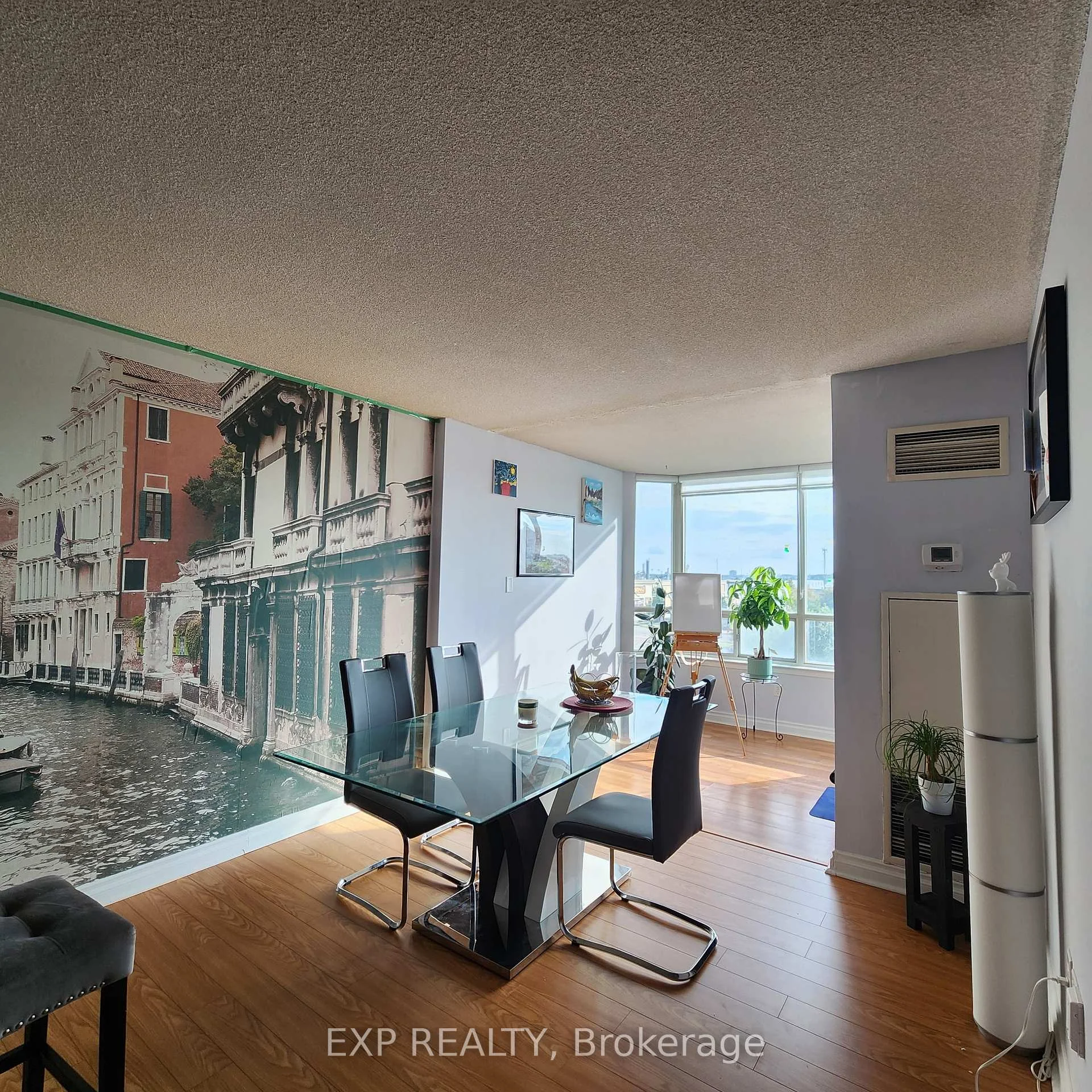 Photo 1 of Unit 409, 550 Webb Drive, Mississauga, City Centre — HOMEH