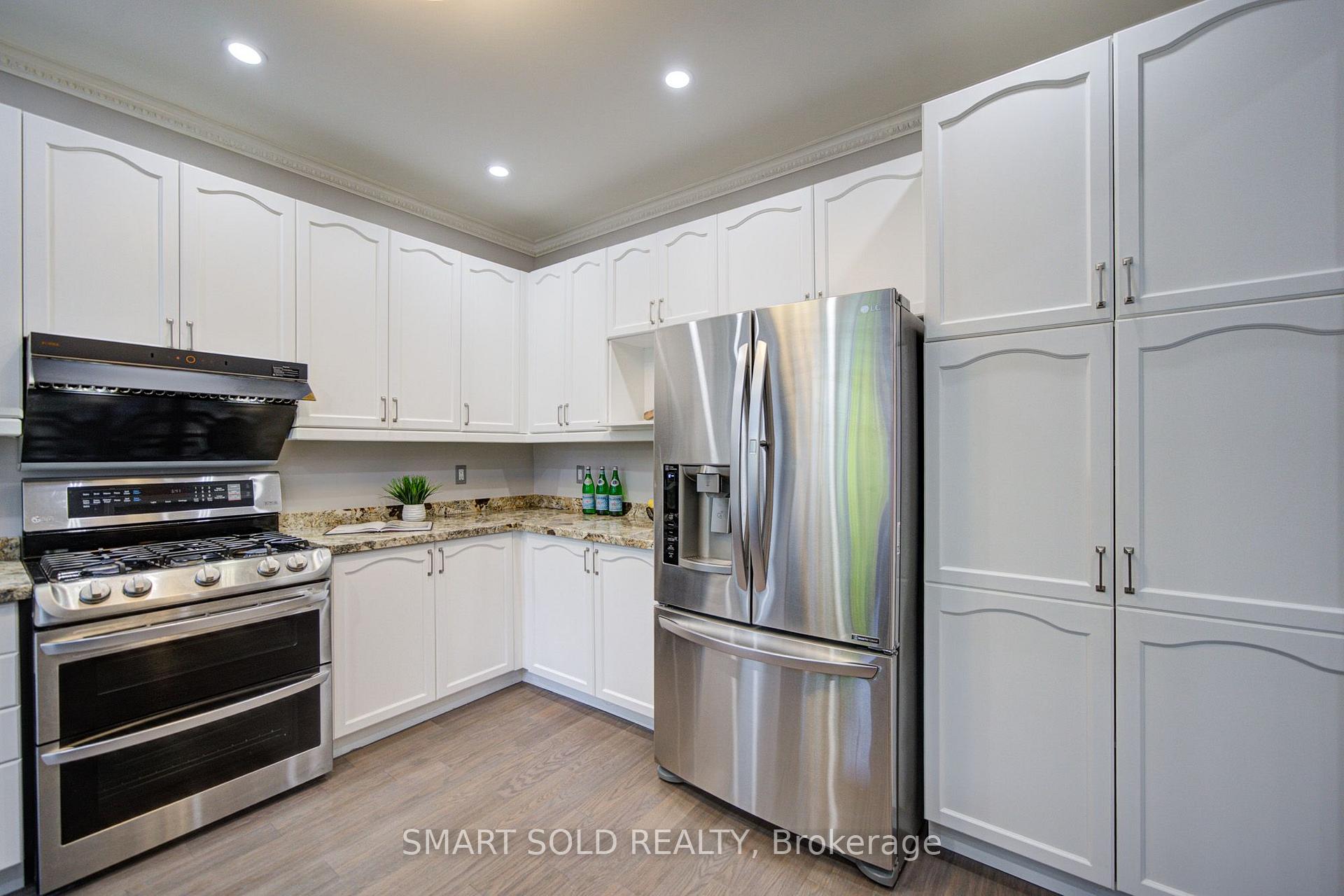 Photo 19 of 16 Burgundy Trail, Vaughan, Patterson — HOMEH