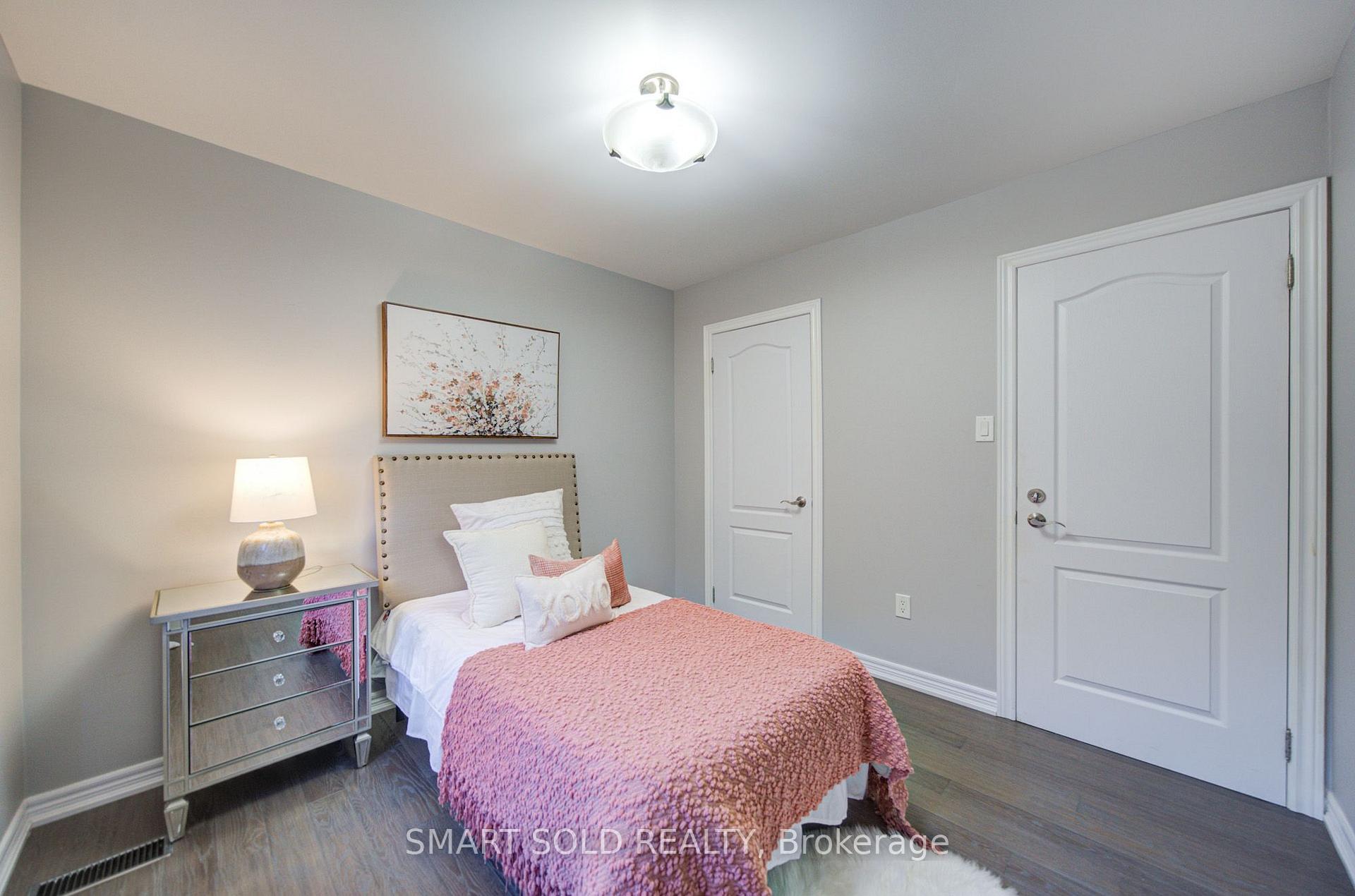 Photo 40 of 16 Burgundy Trail, Vaughan, Patterson — HOMEH