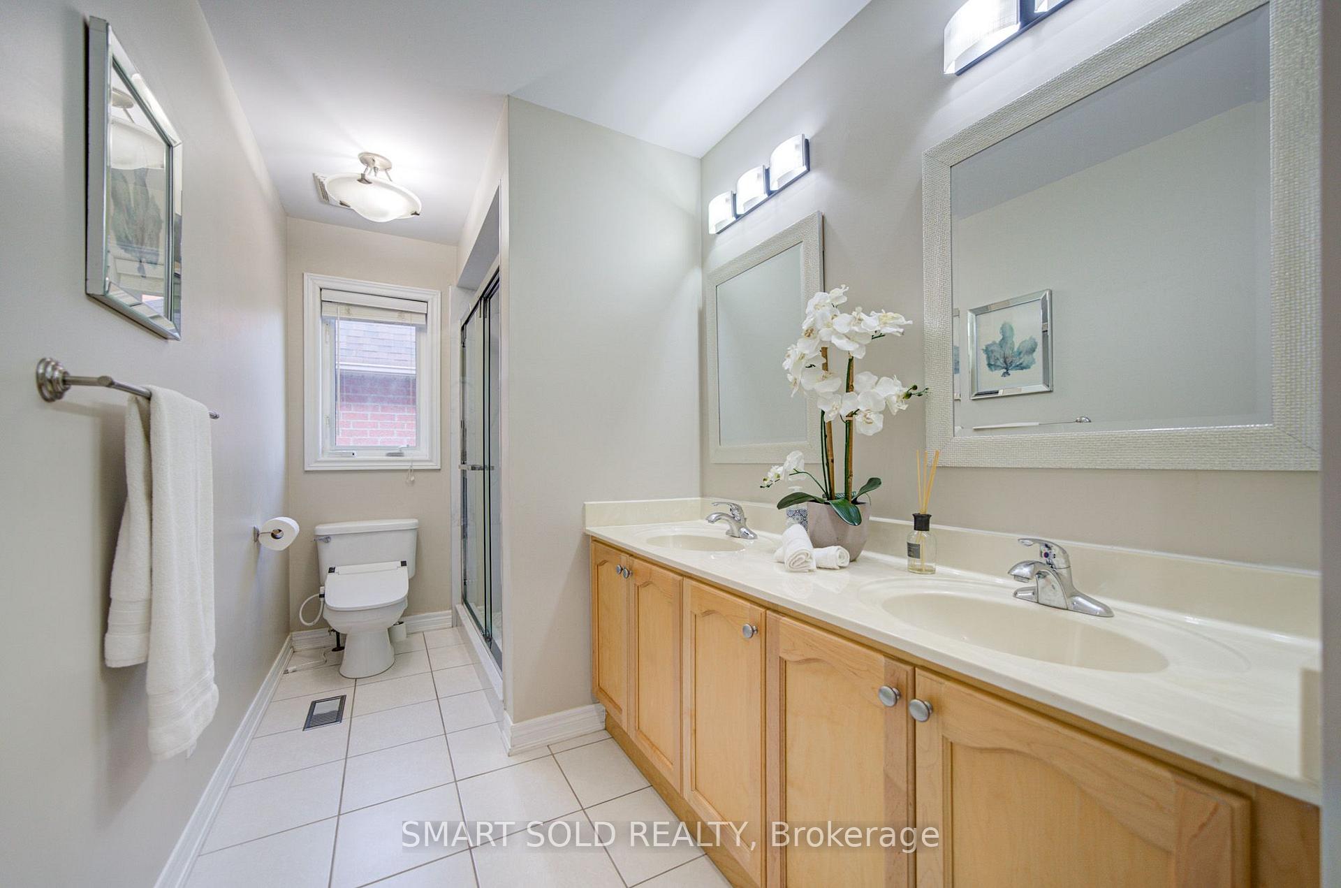 Photo 42 of 16 Burgundy Trail, Vaughan, Patterson — HOMEH