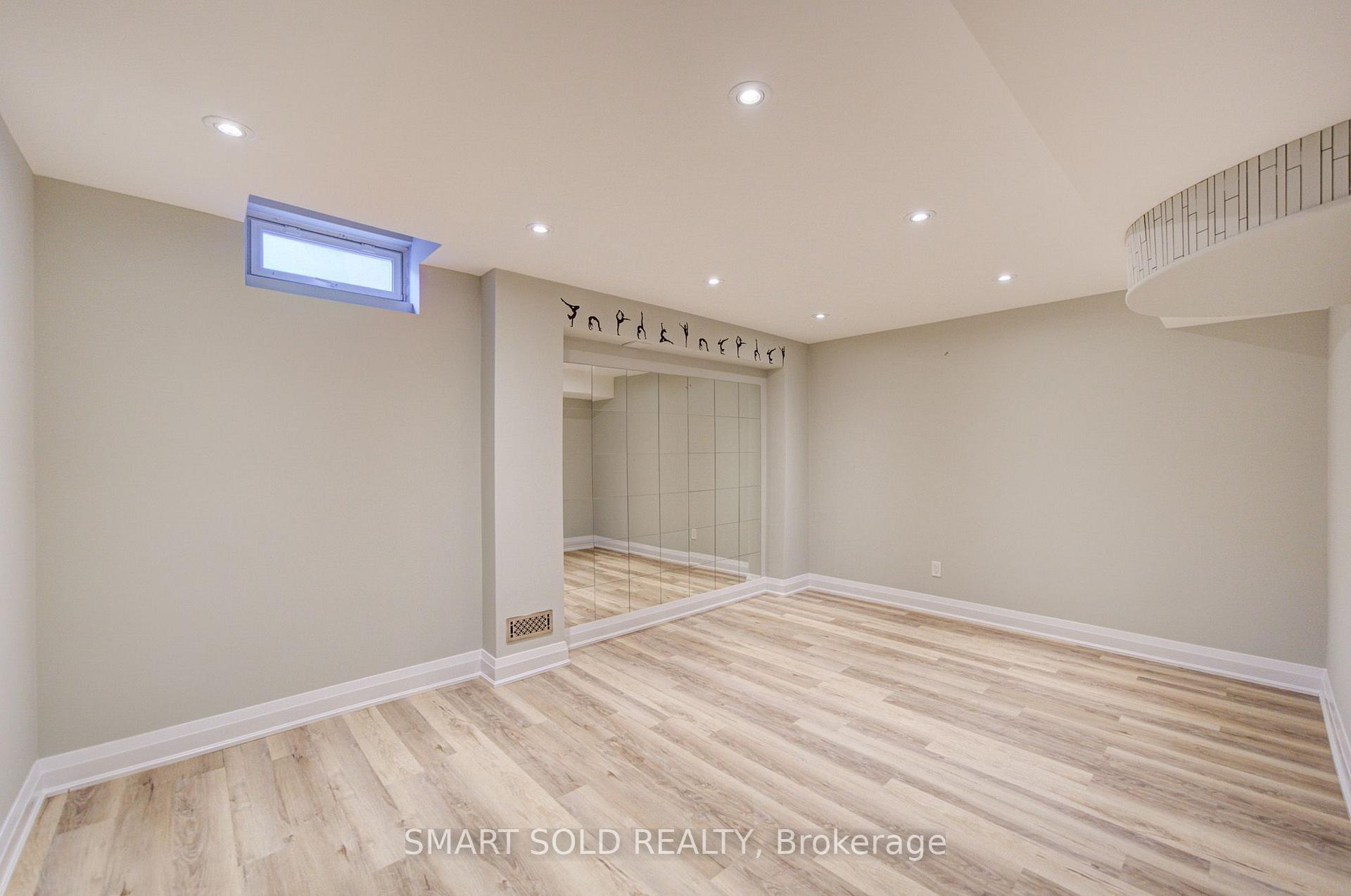Photo 44 of 16 Burgundy Trail, Vaughan, Patterson — HOMEH
