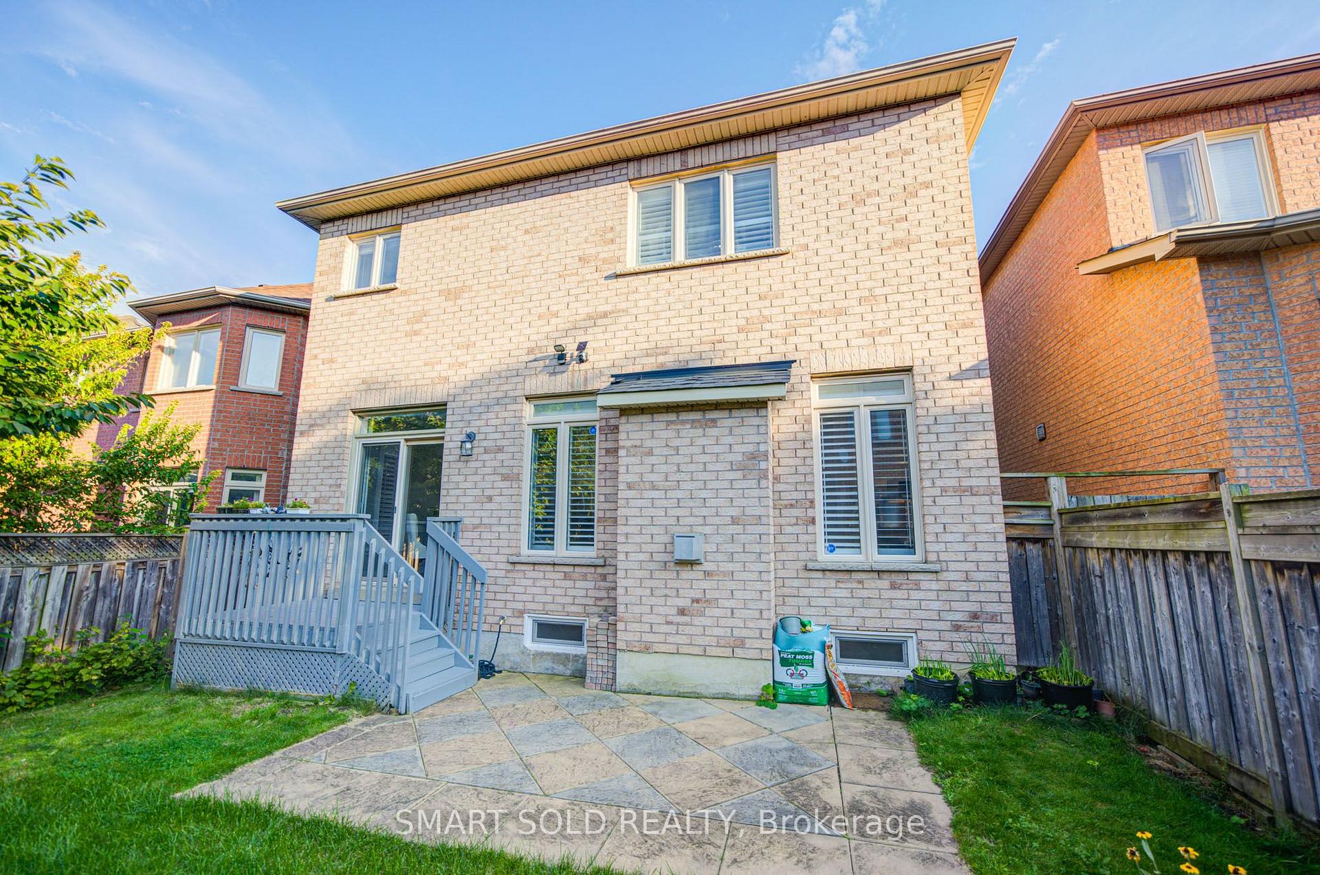 Photo 52 of 16 Burgundy Trail, Vaughan, Patterson — HOMEH