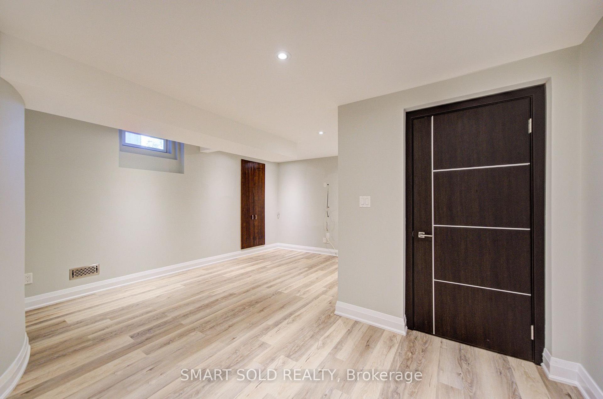 Photo 45 of 16 Burgundy Trail, Vaughan, Patterson — HOMEH