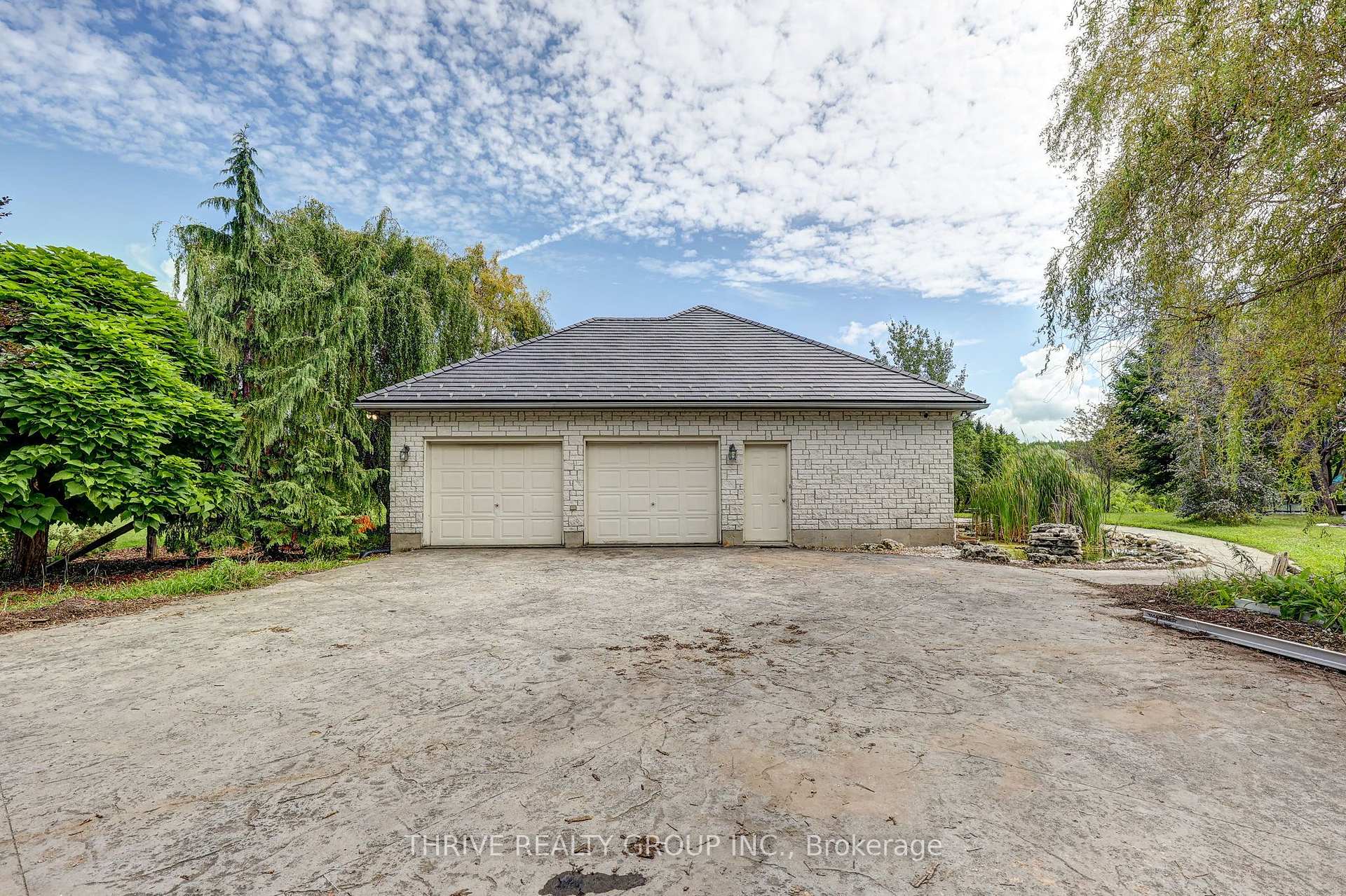 Photo 4 of 21217 Thames Road, Southwest Middlesex, Rural Southwest Middlesex — HOMEH