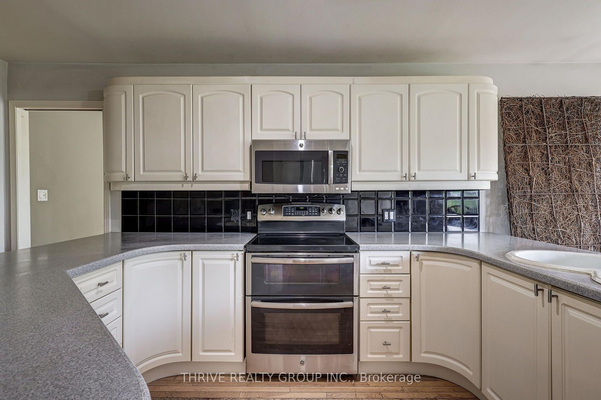 Photo 21 of 21217 Thames Road, Southwest Middlesex, Rural Southwest Middlesex — HOMEH