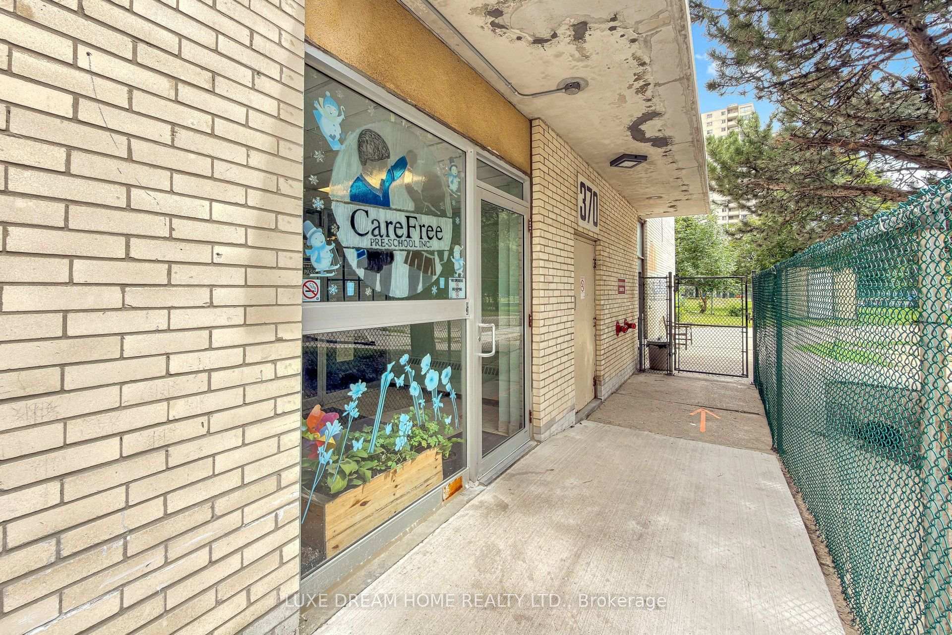Photo 32 of Unit 409, 370 Dixon Road, Etobicoke, Kingsview Village-The Westway — HOMEH