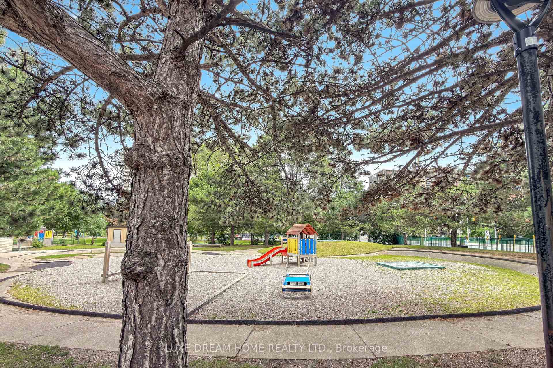 Photo 33 of Unit 409, 370 Dixon Road, Etobicoke, Kingsview Village-The Westway — HOMEH