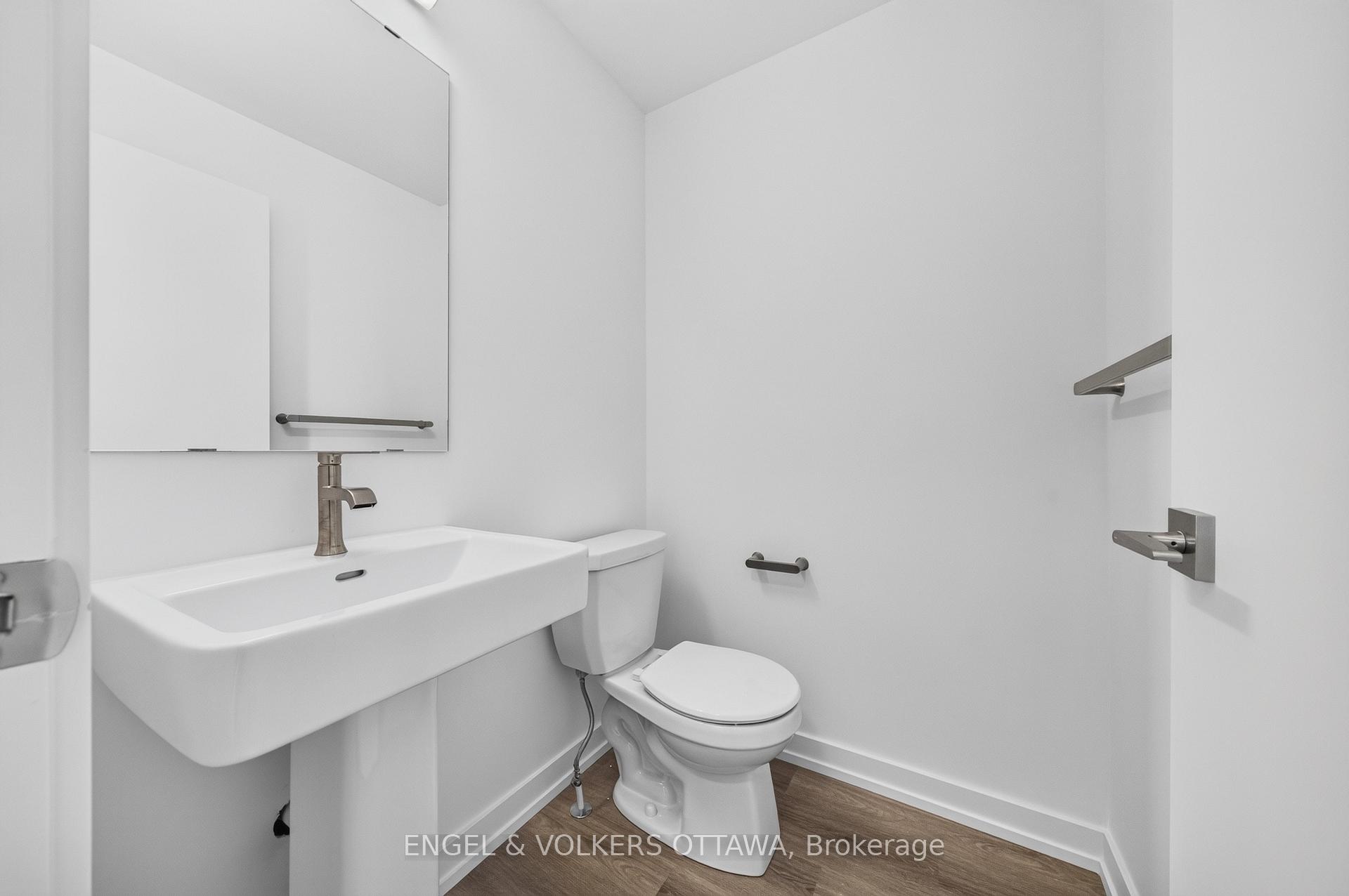Photo 4 of 225 Stardust Private, Ottawa, Leitrim — HOMEH