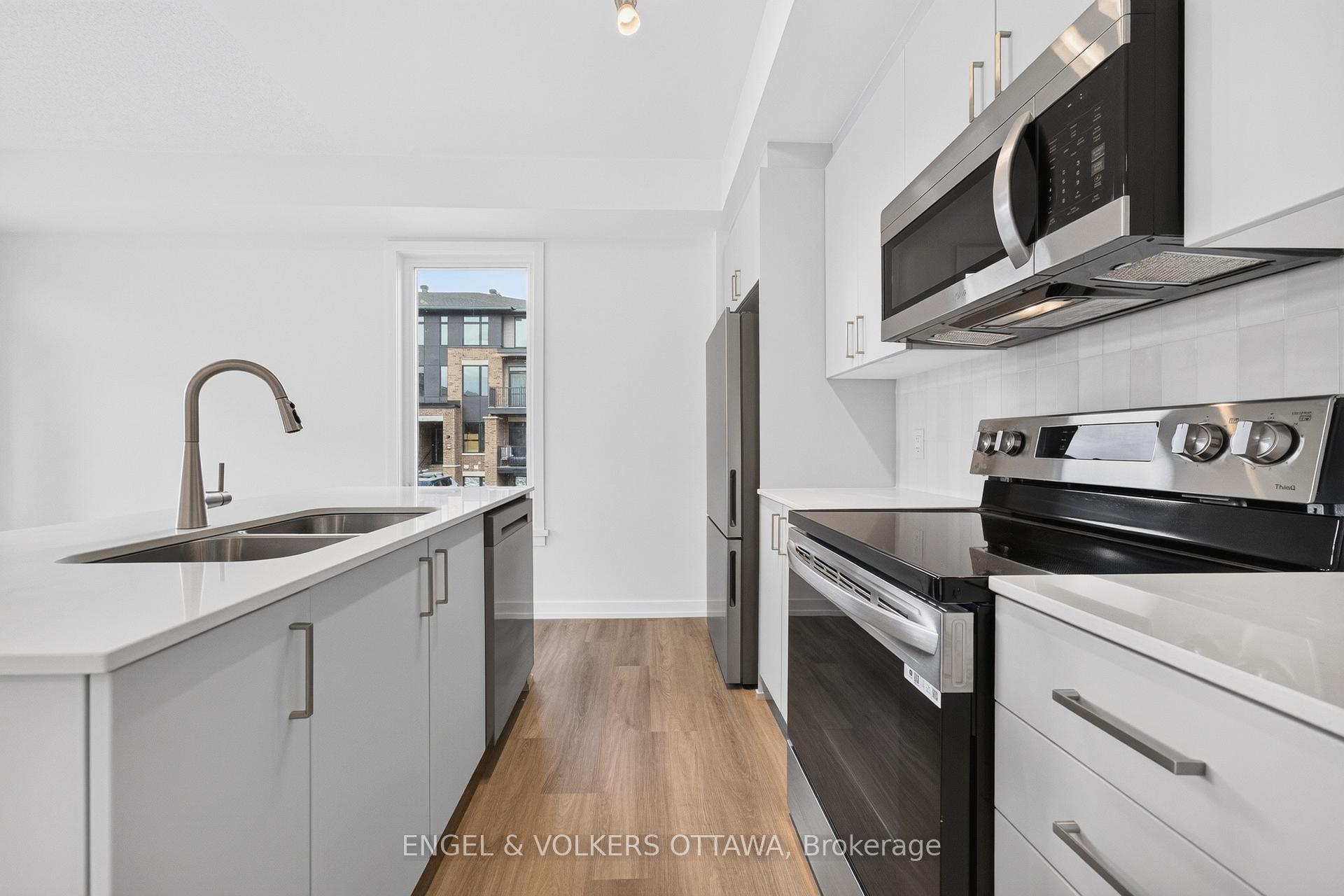Photo 12 of 225 Stardust Private, Ottawa, Leitrim — HOMEH