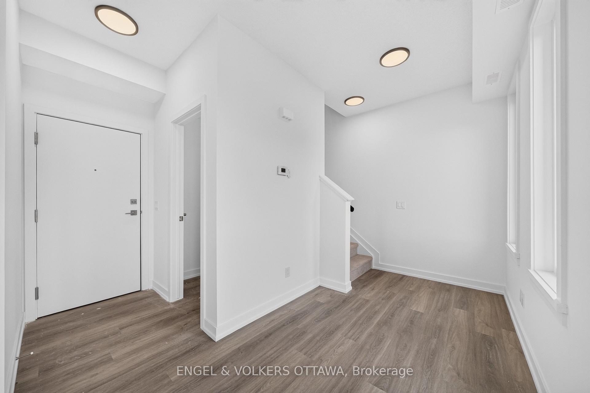 Photo 18 of 227 Stardust Private, Ottawa, Leitrim — HOMEH