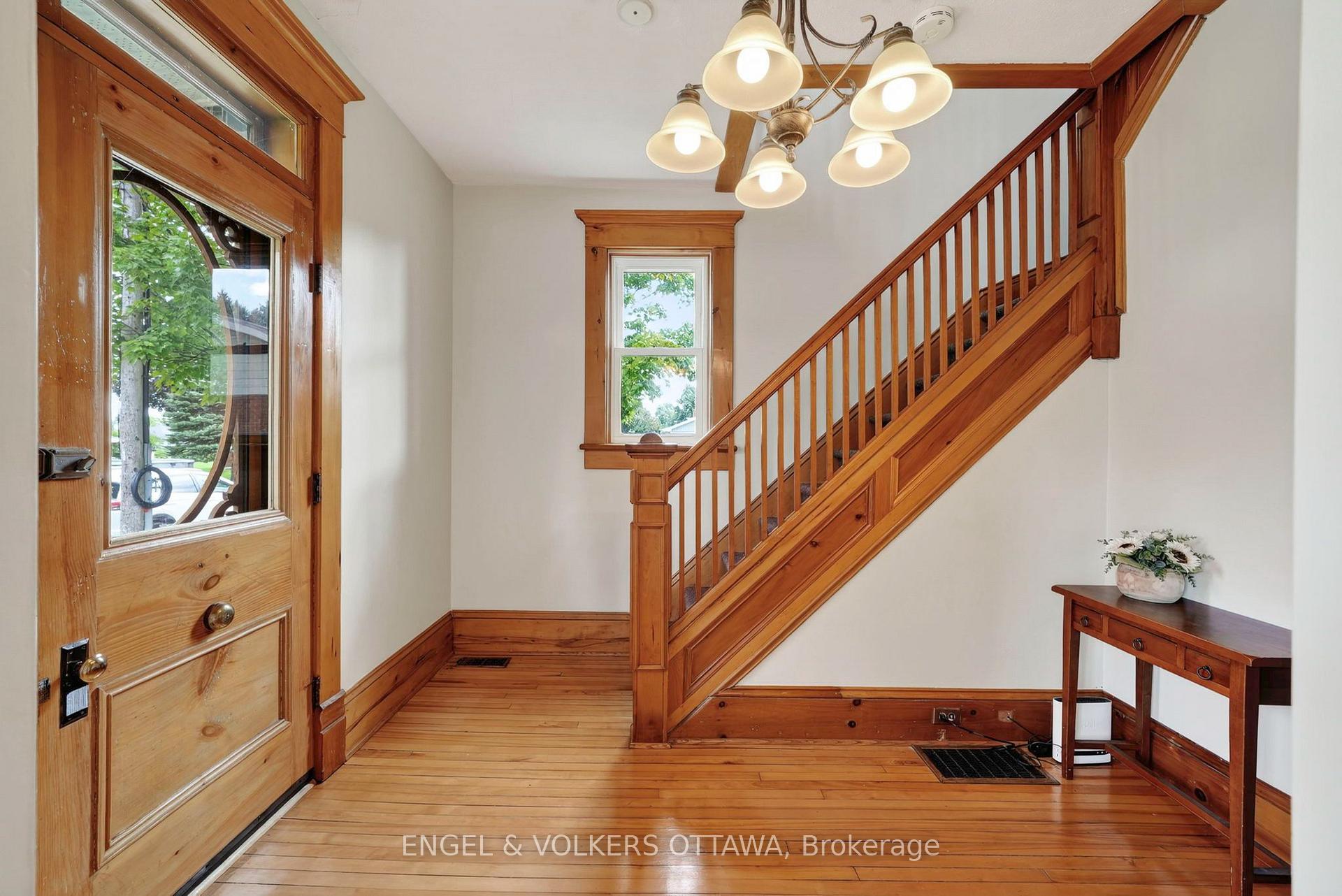Photo 5 of 22 Peter Street, North Glengarry, Maxville — HOMEH