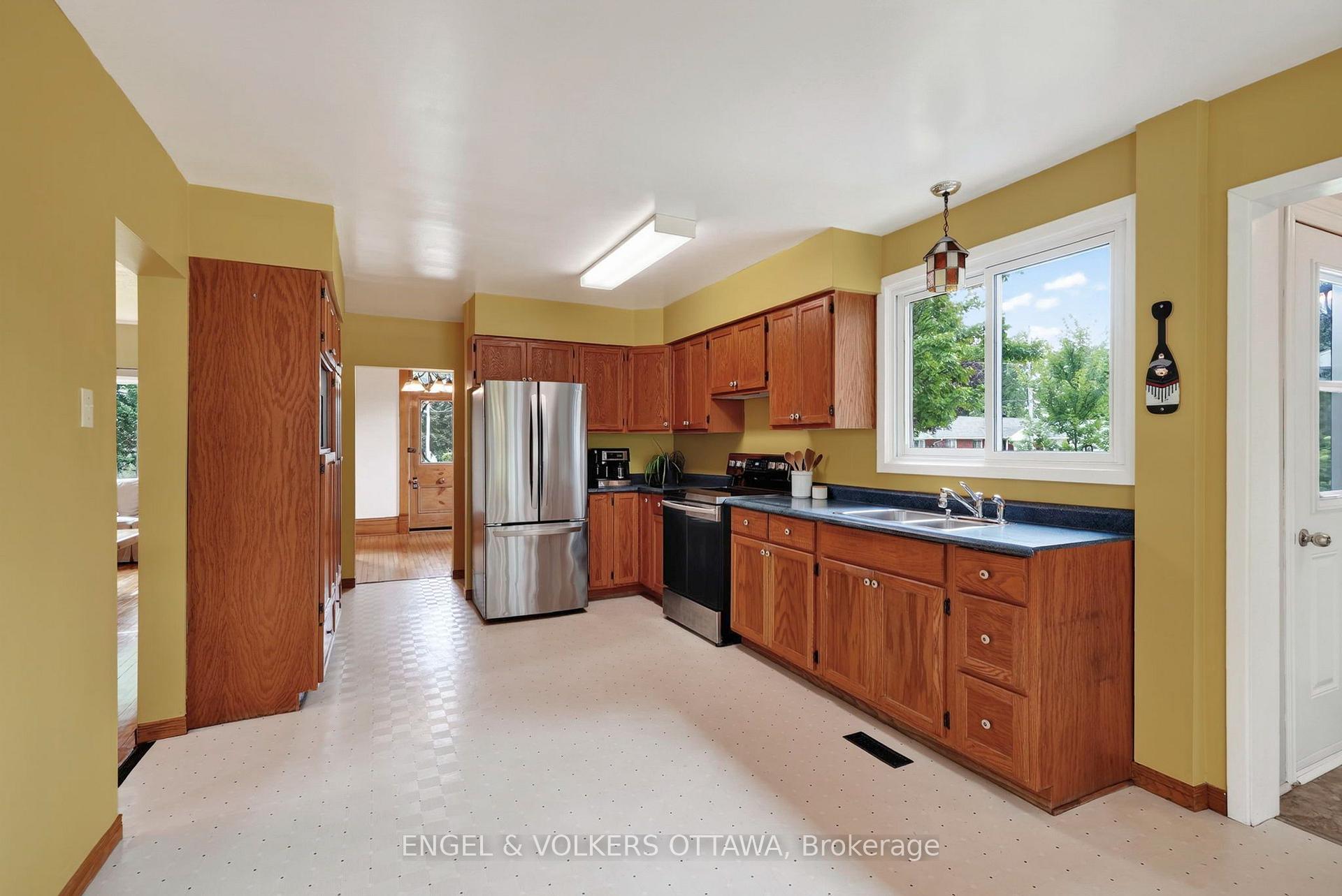 Photo 14 of 22 Peter Street, North Glengarry, Maxville — HOMEH