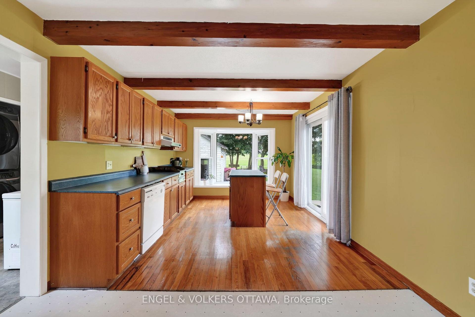 Photo 18 of 22 Peter Street, North Glengarry, Maxville — HOMEH
