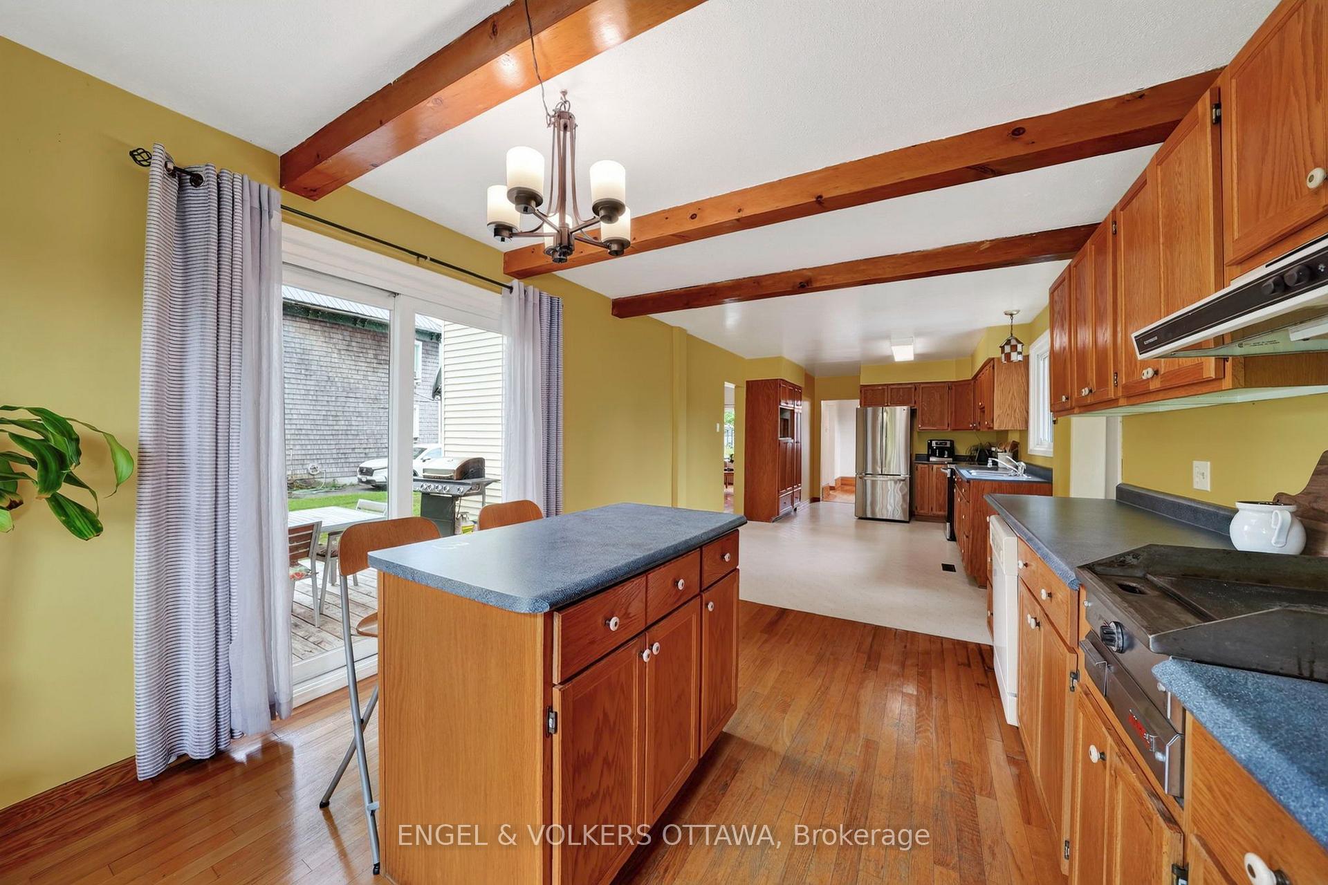 Photo 21 of 22 Peter Street, North Glengarry, Maxville — HOMEH