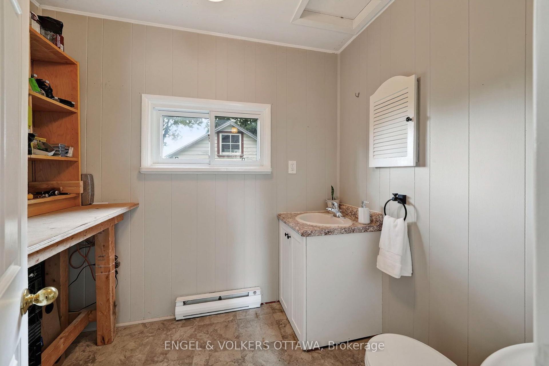 Photo 24 of 22 Peter Street, North Glengarry, Maxville — HOMEH