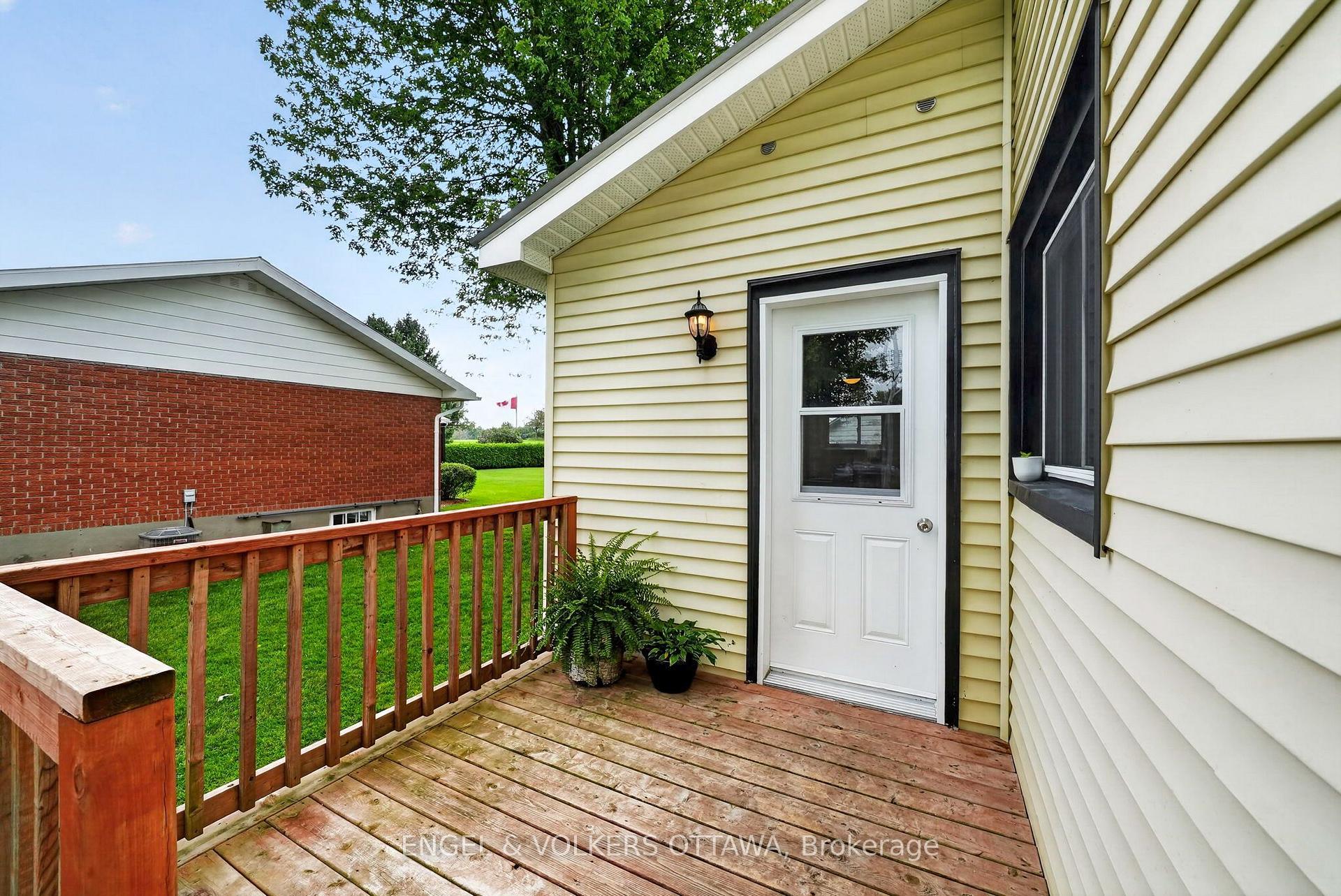 Photo 39 of 22 Peter Street, North Glengarry, Maxville — HOMEH