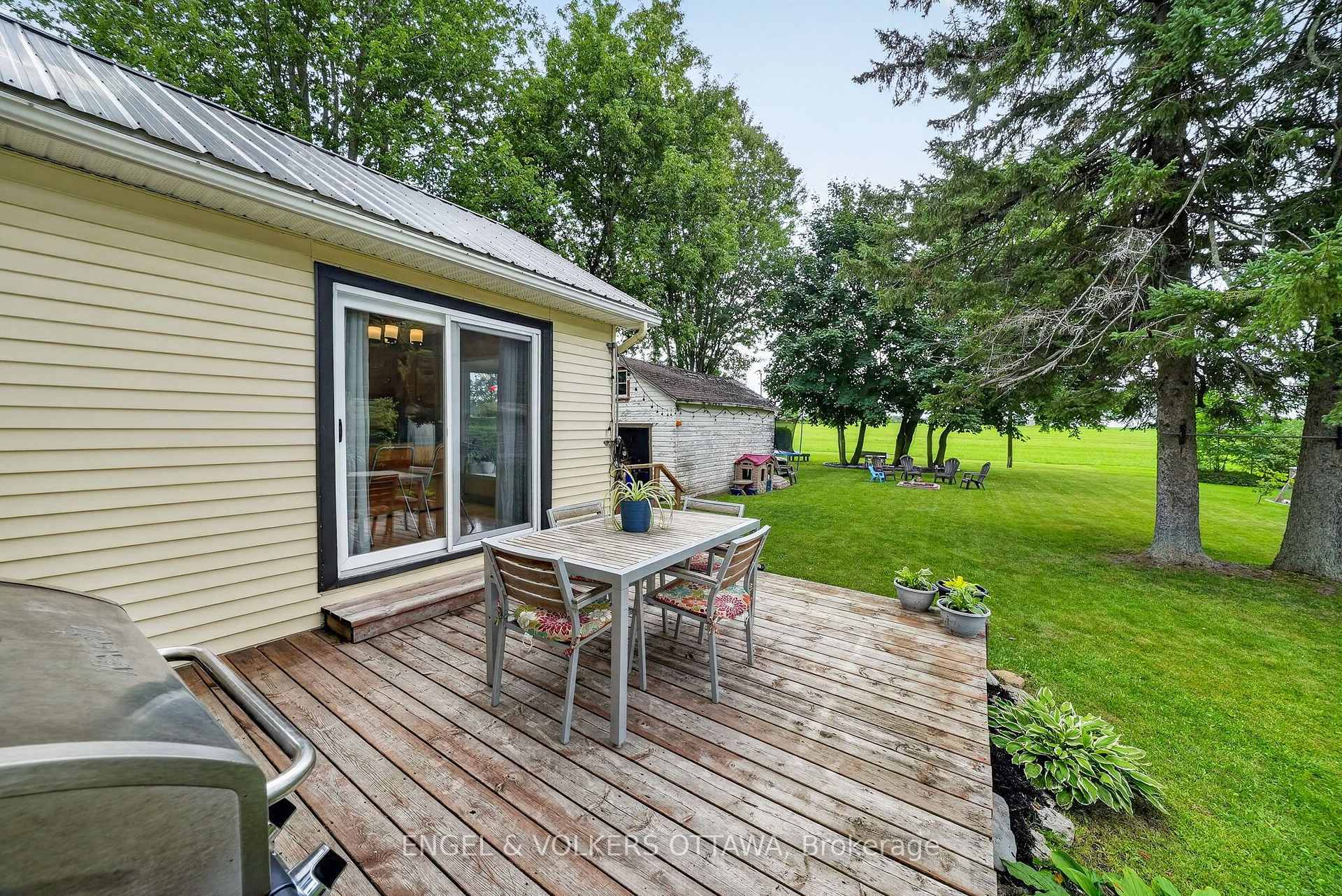 Photo 43 of 22 Peter Street, North Glengarry, Maxville — HOMEH
