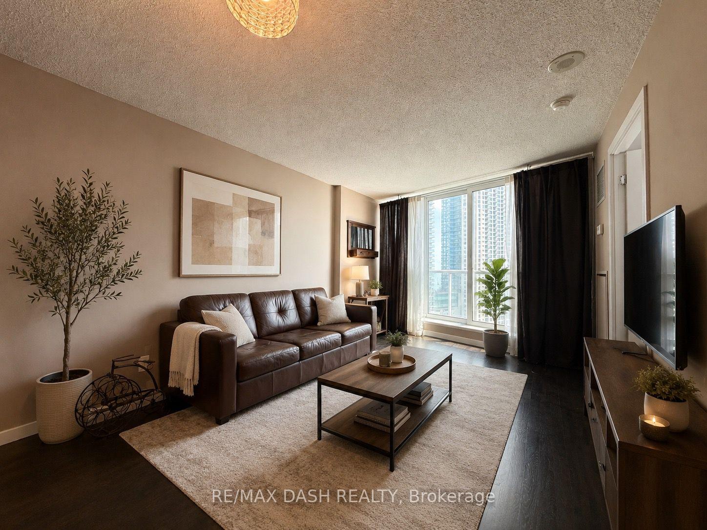 Photo 1 of Unit 1506, 208 Queens Quay W, Toronto, Waterfront Communities — HOMEH