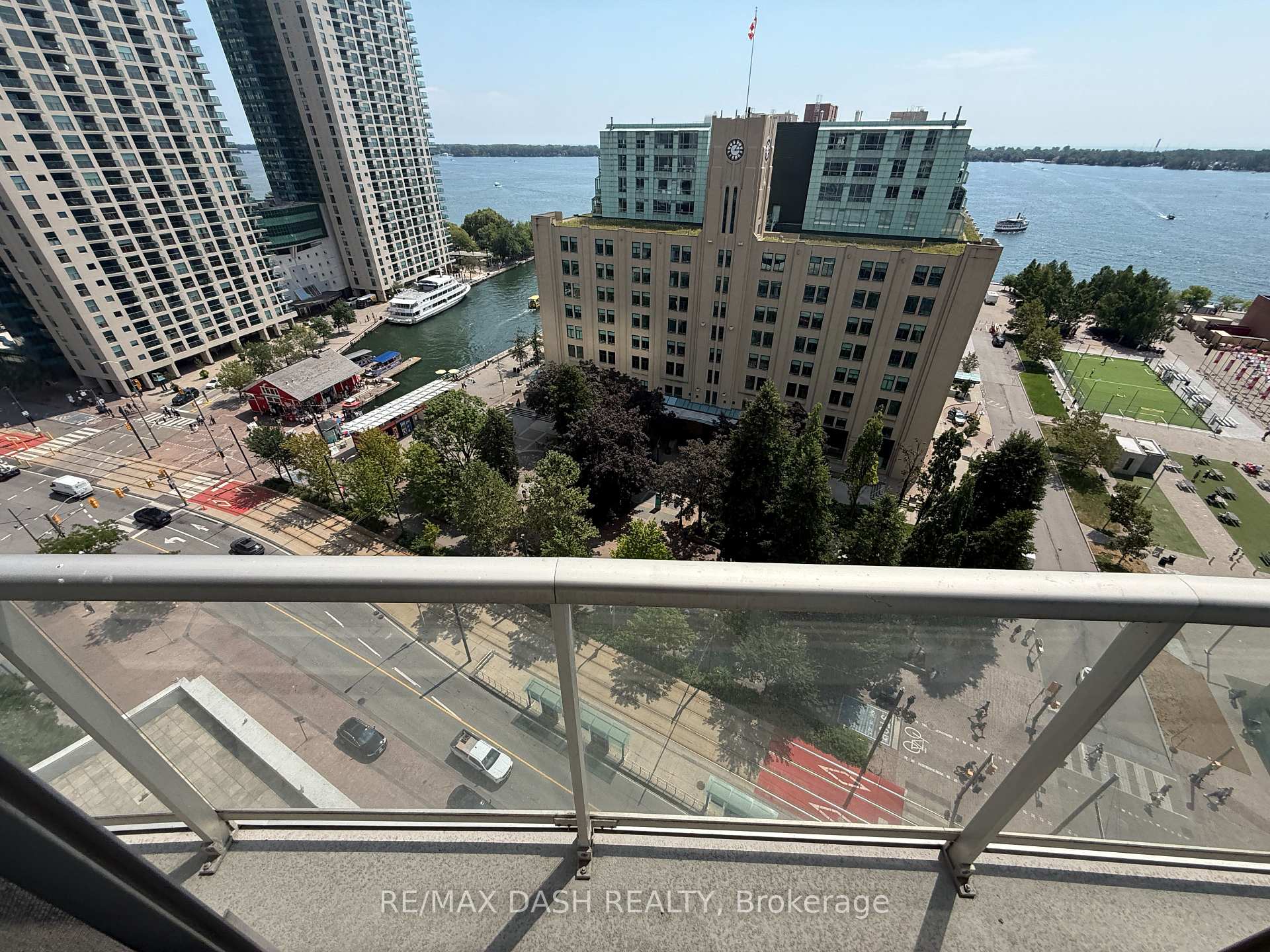 Photo 10 of Unit 1506, 208 Queens Quay W, Toronto, Waterfront Communities — HOMEH