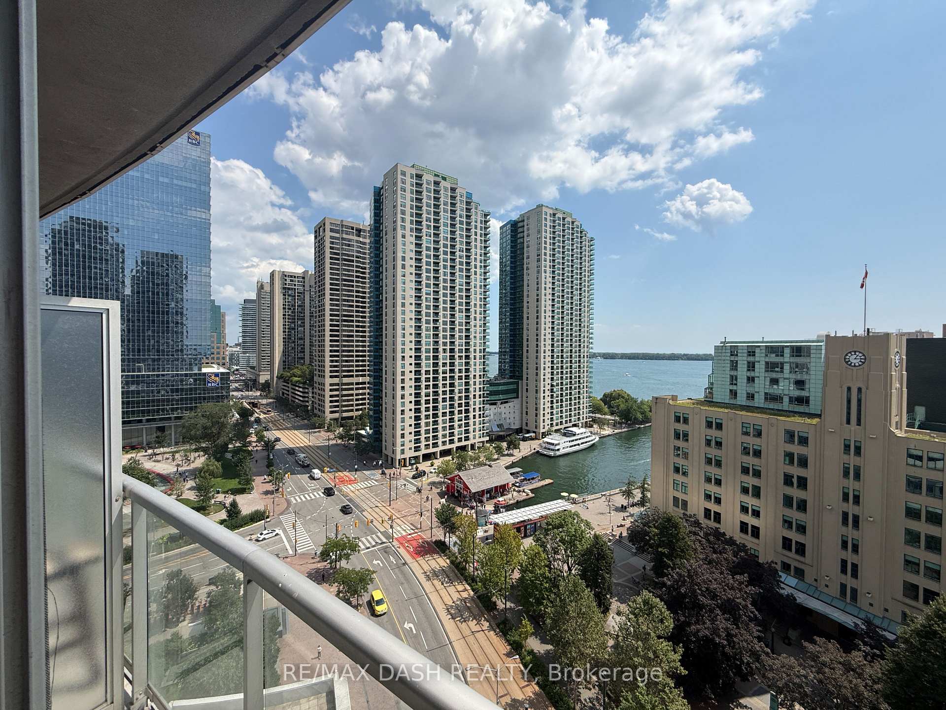 Photo 12 of Unit 1506, 208 Queens Quay W, Toronto, Waterfront Communities — HOMEH