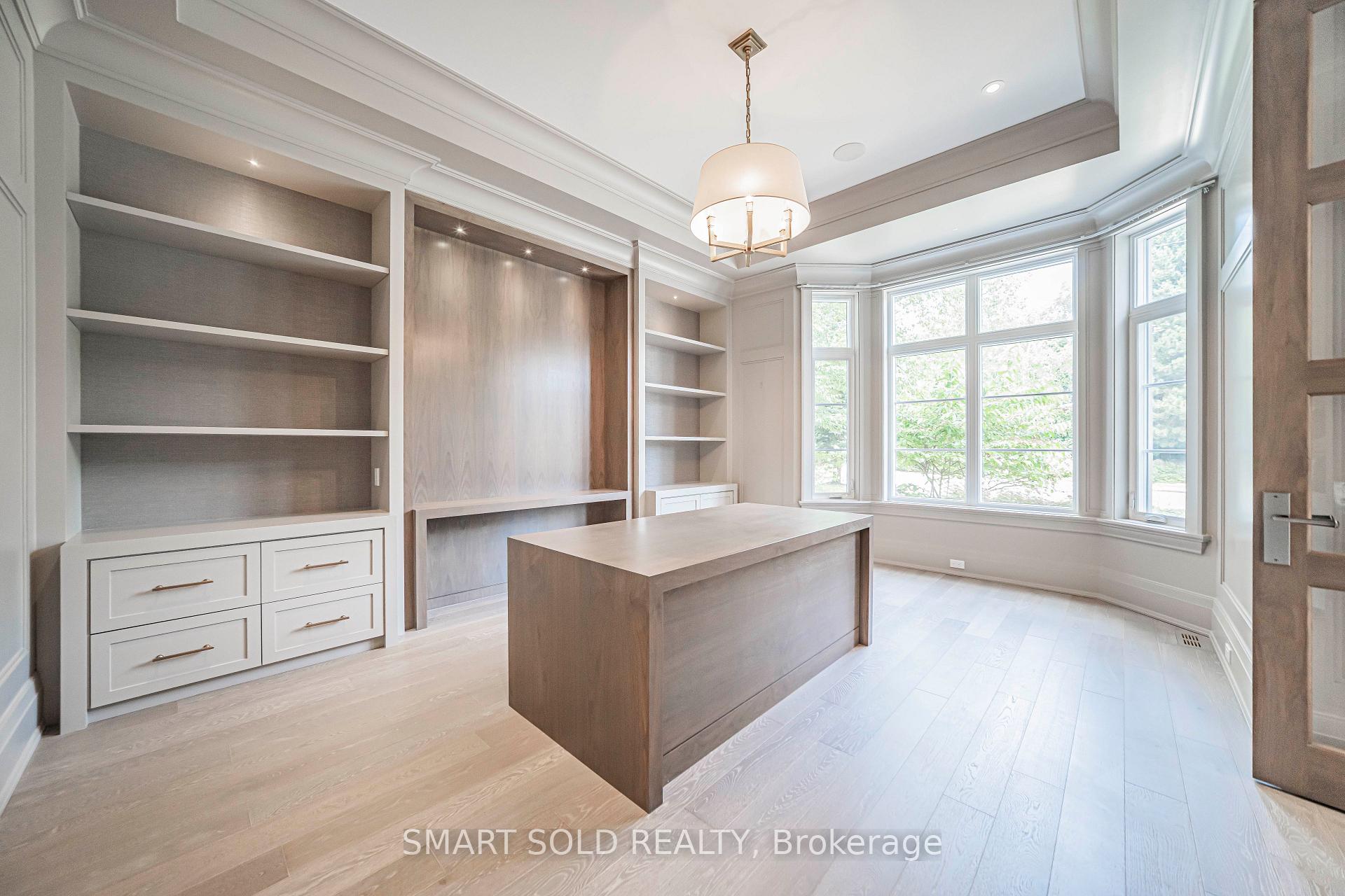 Photo 10 of 9 Saintfield Avenue, North York, Bridle Path-Sunnybrook-York Mills — HOMEH