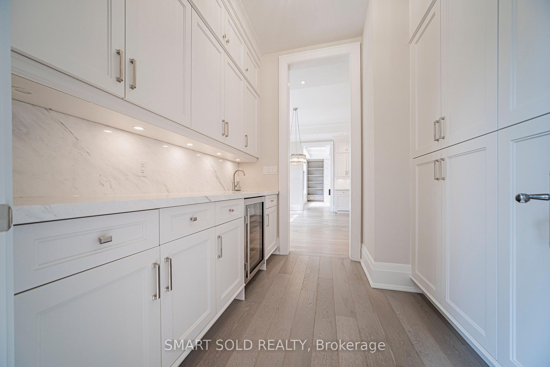 Photo 17 of 9 Saintfield Avenue, North York, Bridle Path-Sunnybrook-York Mills — HOMEH