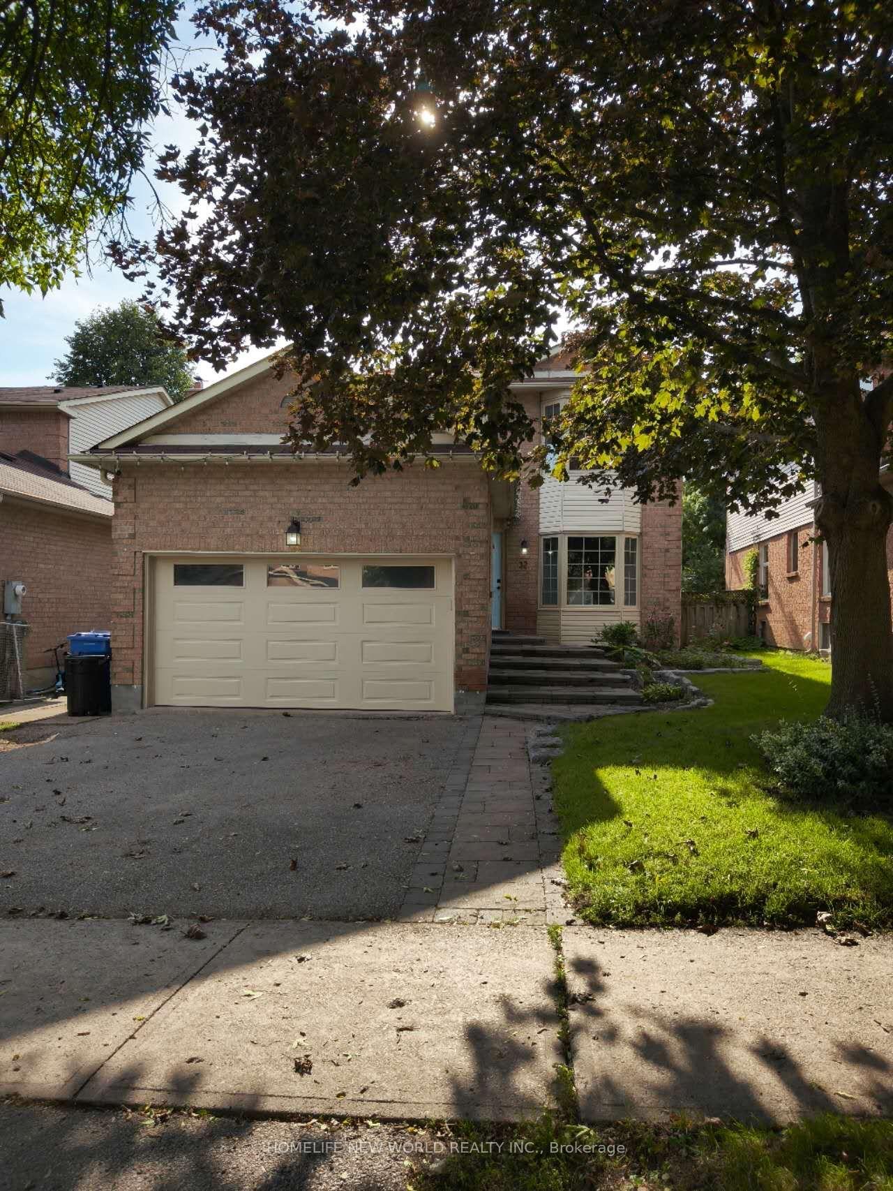 Photo 1 of 32 Moorcrest Drive, Aurora, Aurora Village — HOMEH