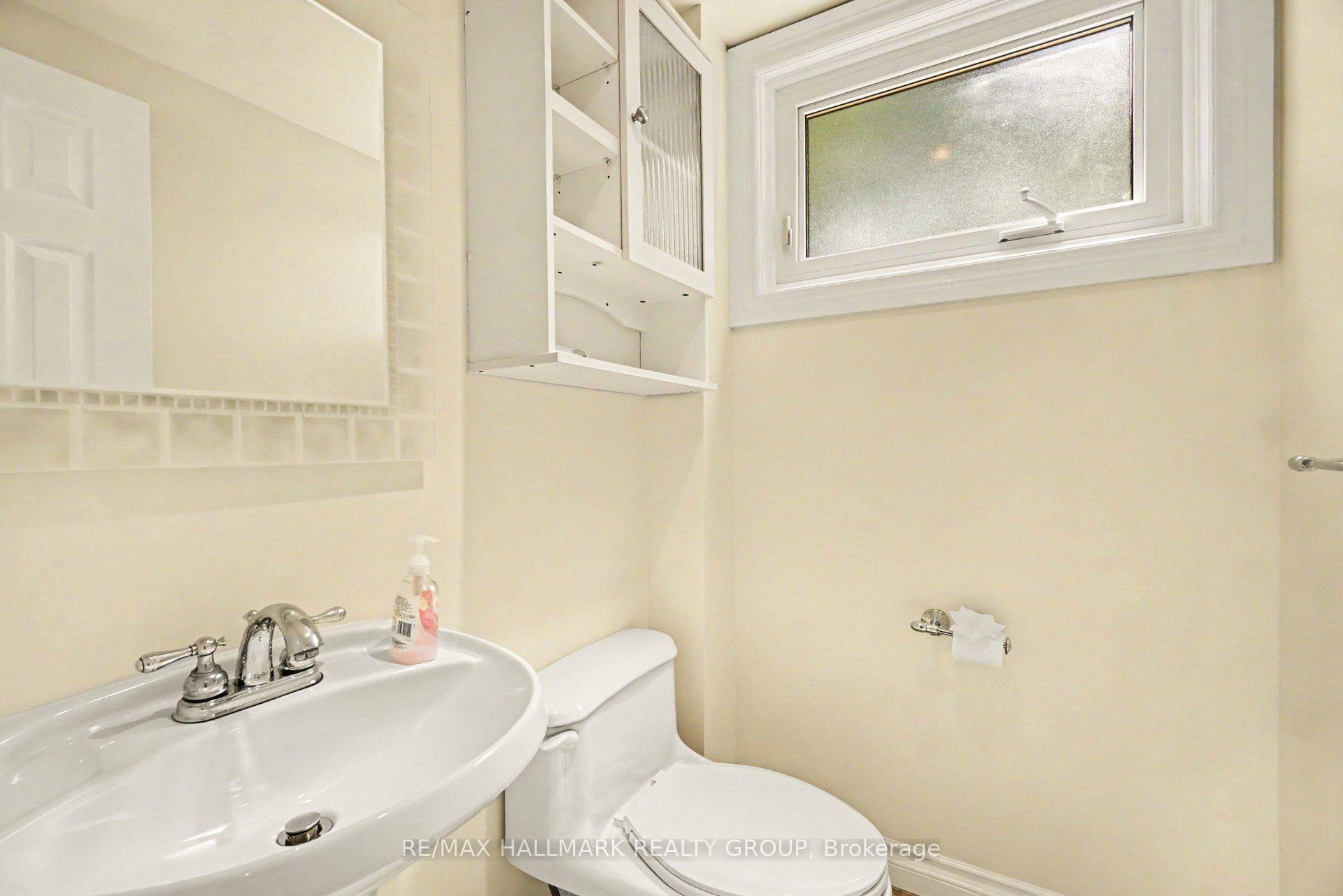 Photo 16 of 10 Woodview Crescent, Ottawa, Blackburn Hamlet — HOMEH