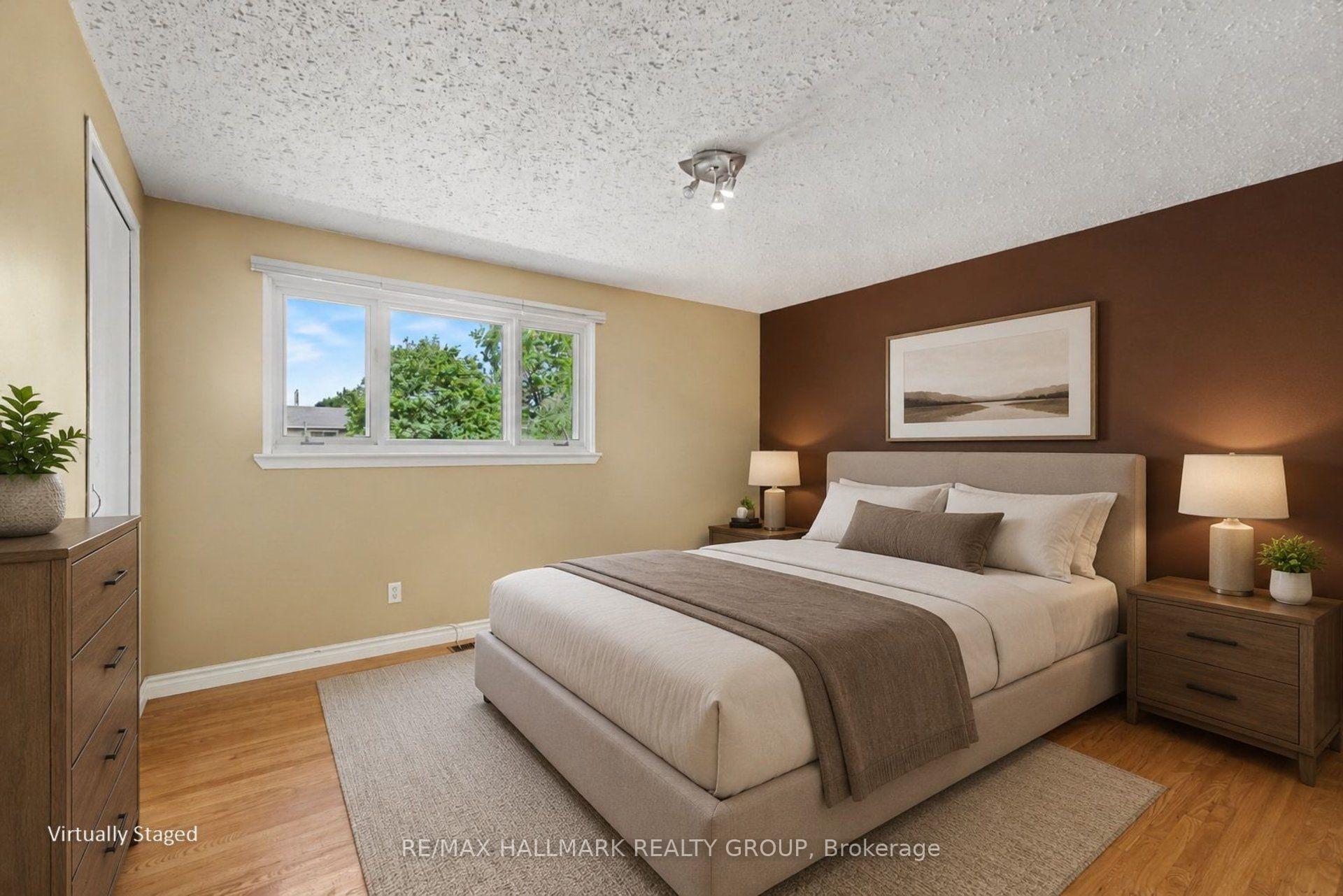 Photo 22 of 10 Woodview Crescent, Ottawa, Blackburn Hamlet — HOMEH