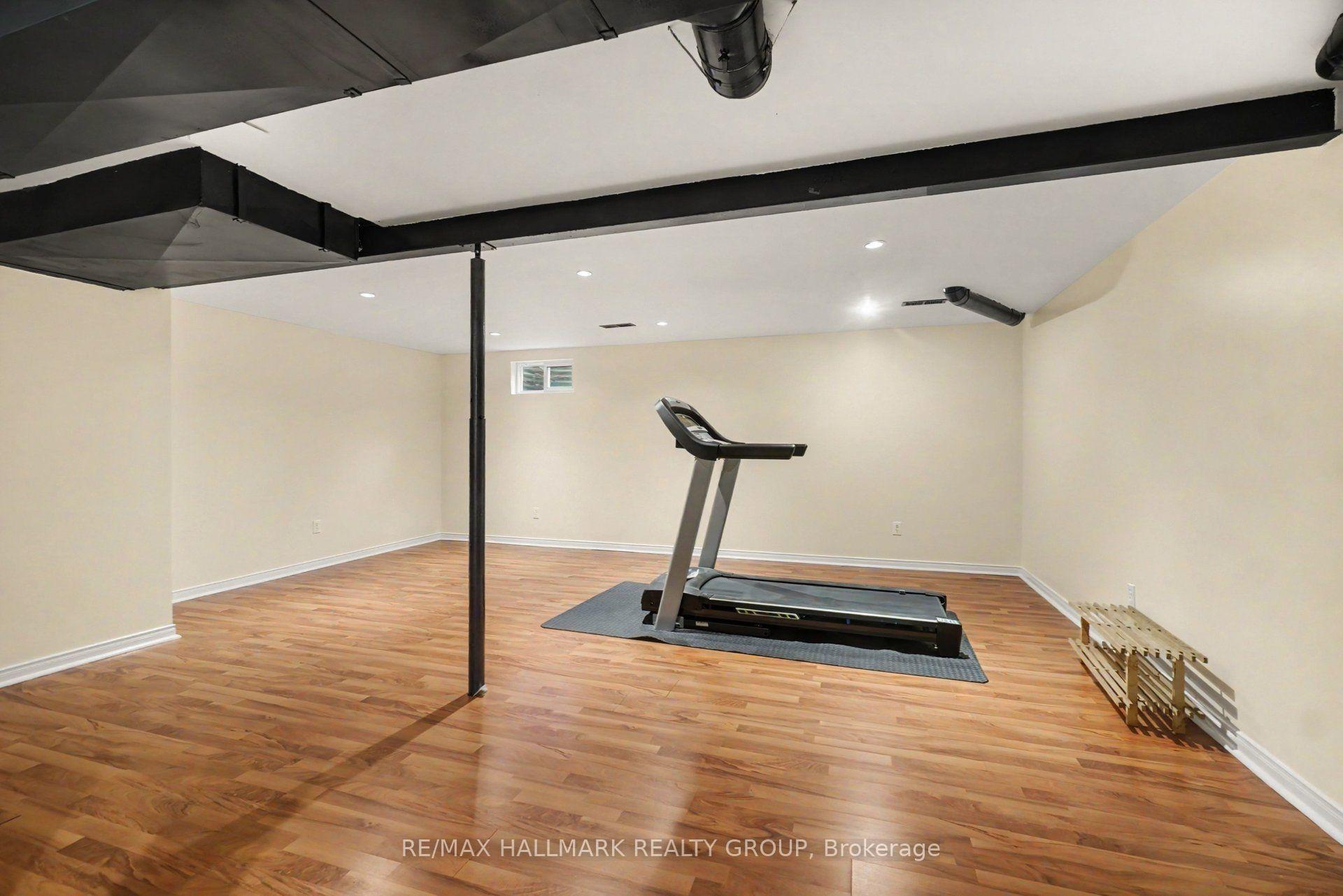 Photo 28 of 10 Woodview Crescent, Ottawa, Blackburn Hamlet — HOMEH