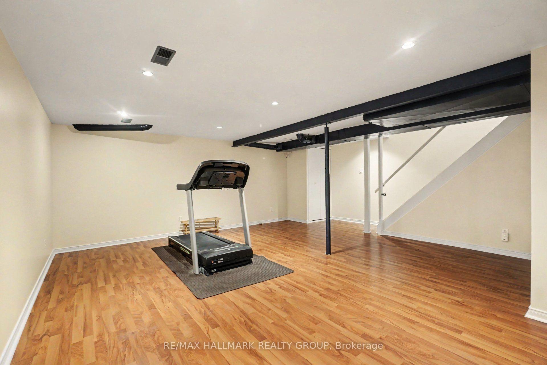 Photo 29 of 10 Woodview Crescent, Ottawa, Blackburn Hamlet — HOMEH